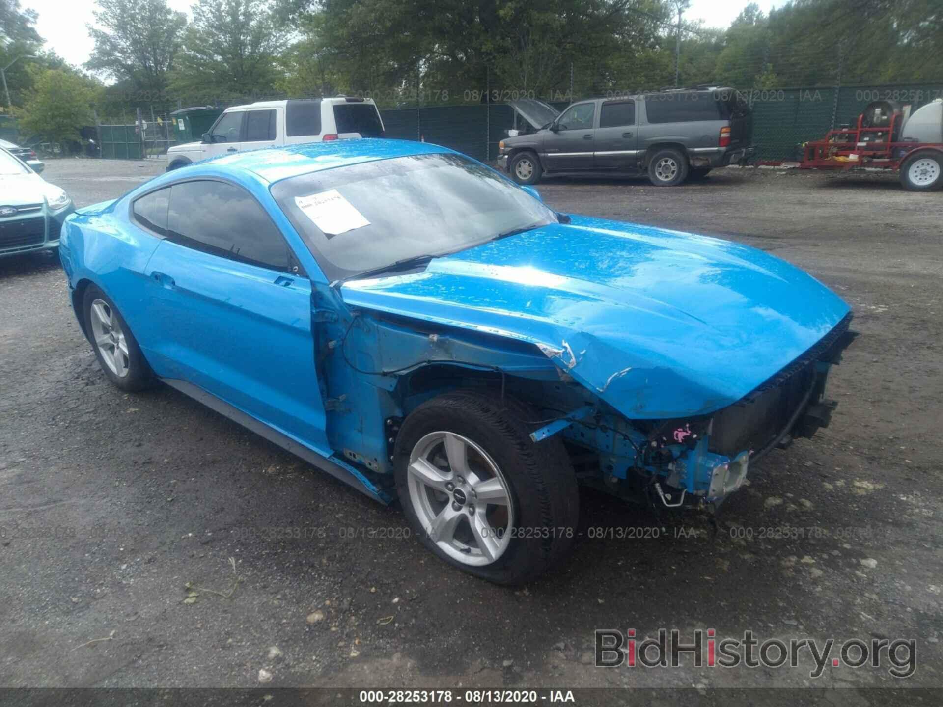 Photo 1FA6P8AM7H5301620 - FORD MUSTANG 2017