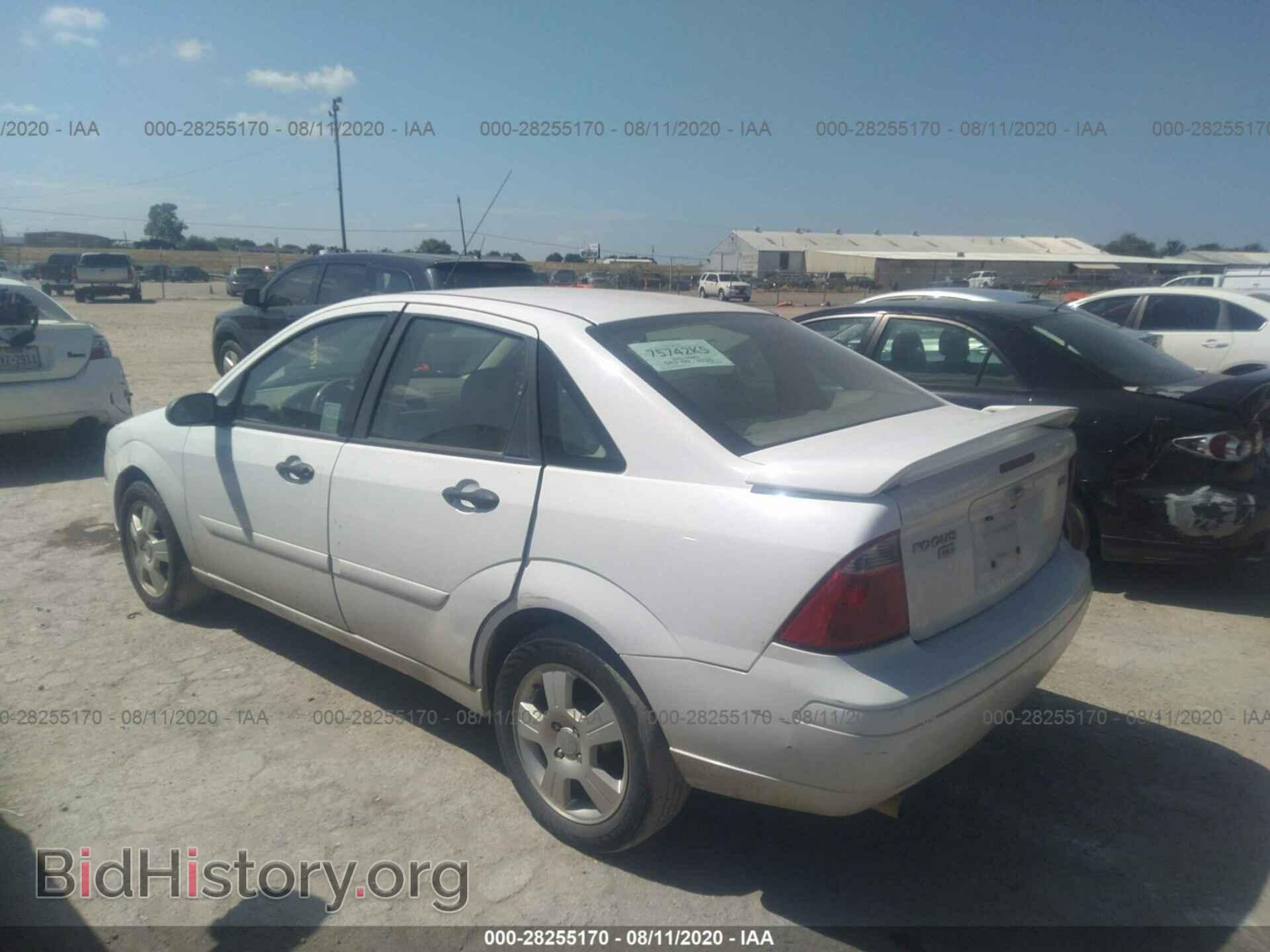 2005 FORD FOCUS - VIN: 1FAFP34N35W234236 - Фото 3
