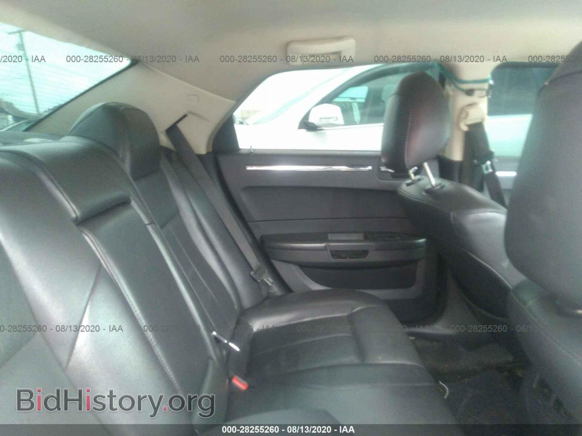 2010 CHRYSLER 300 - VIN: 2C3CA5CV8AH327374 - Фото 8