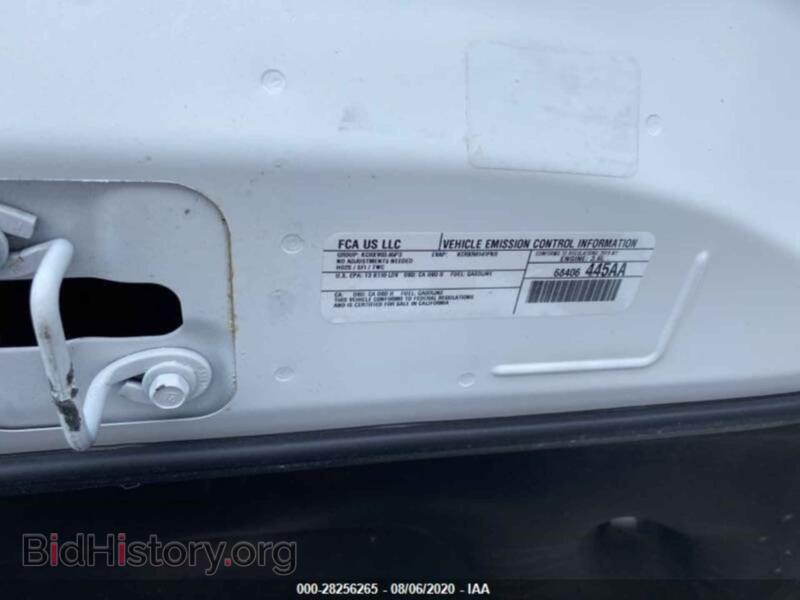 2019 Dodge CHALLENGER (VIN 2C3CDZAG8KH719047) — photo 2 of 10
