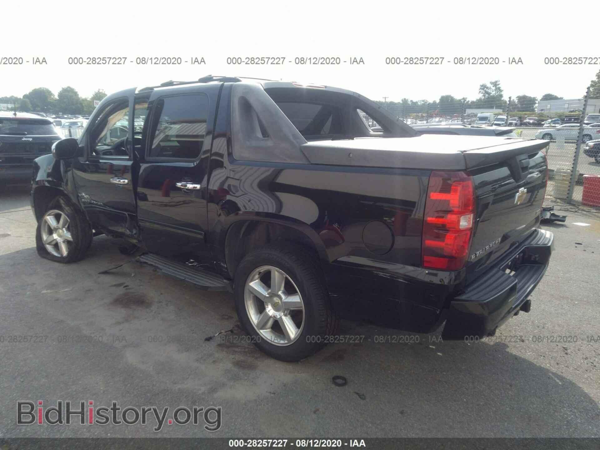 2011 CHEVROLET AVALANCHE - VIN: 3GNMCEE03BG341218 - Фото 3