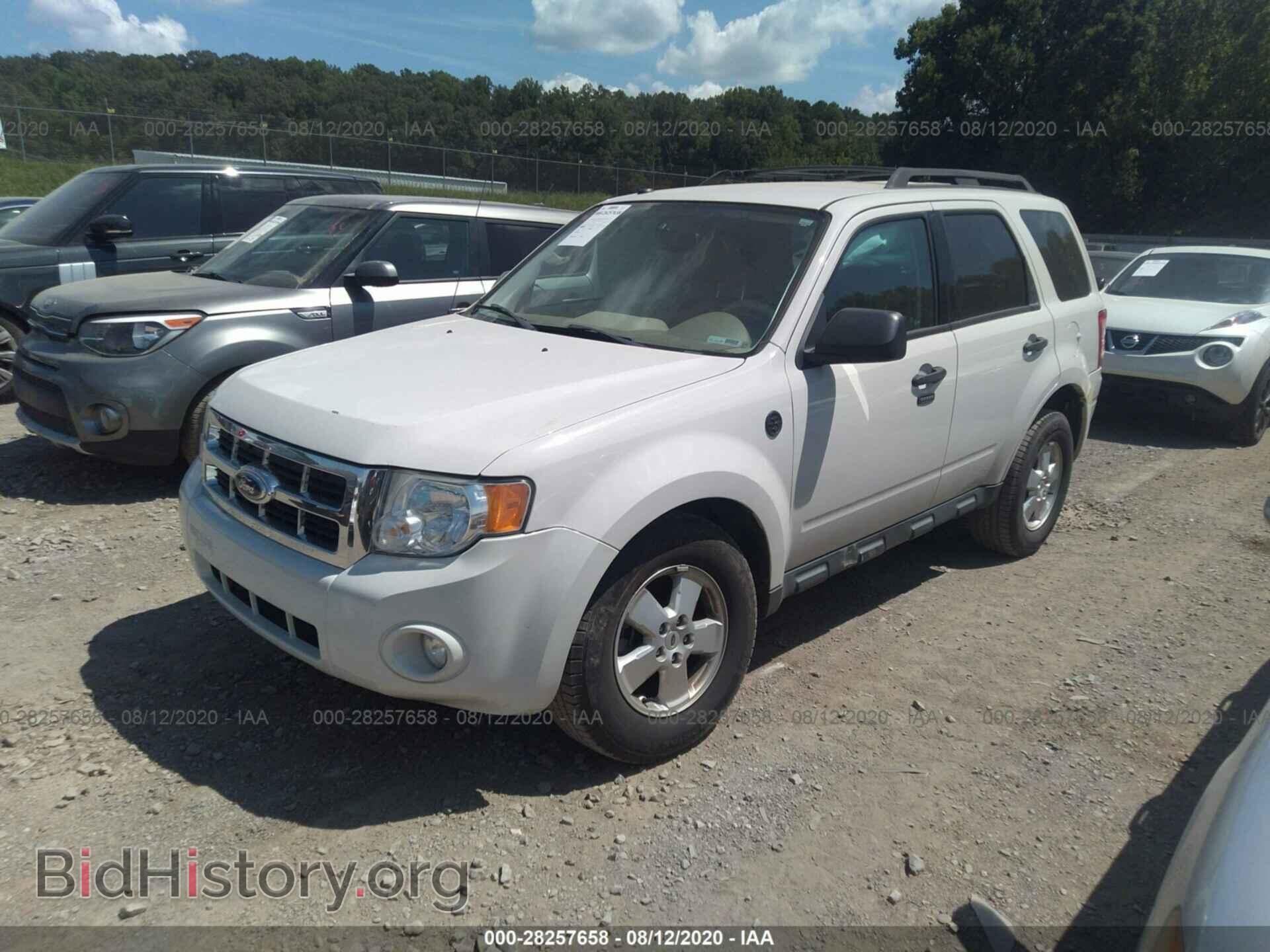 2011 FORD ESCAPE - VIN: 1FMCU0D78BKB43788 - Фото 2