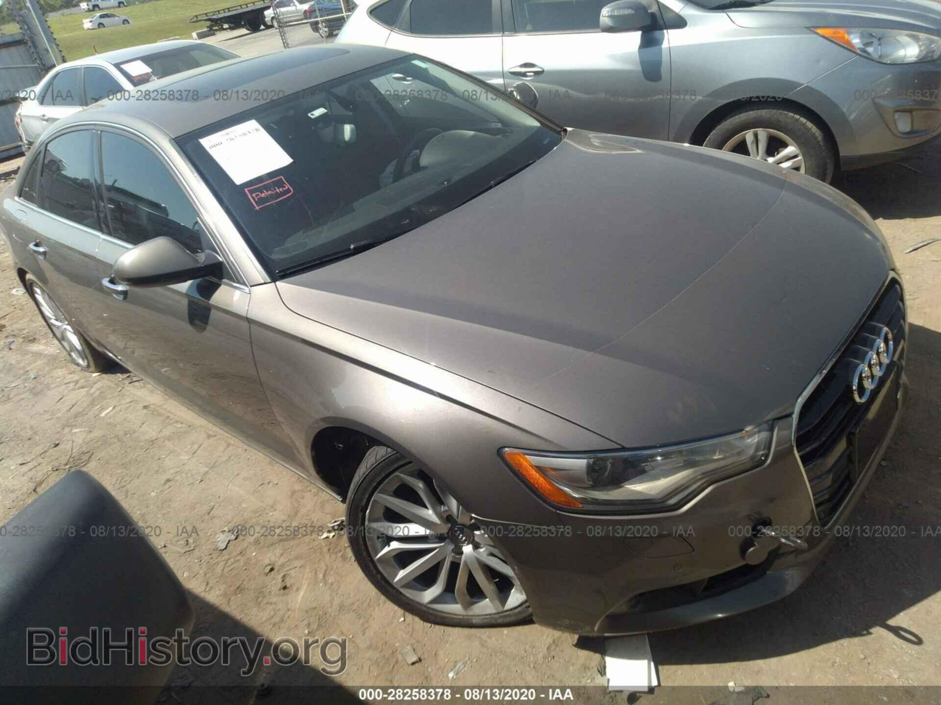 Фотография WAUDFAFC7DN010635 - AUDI A6 2013