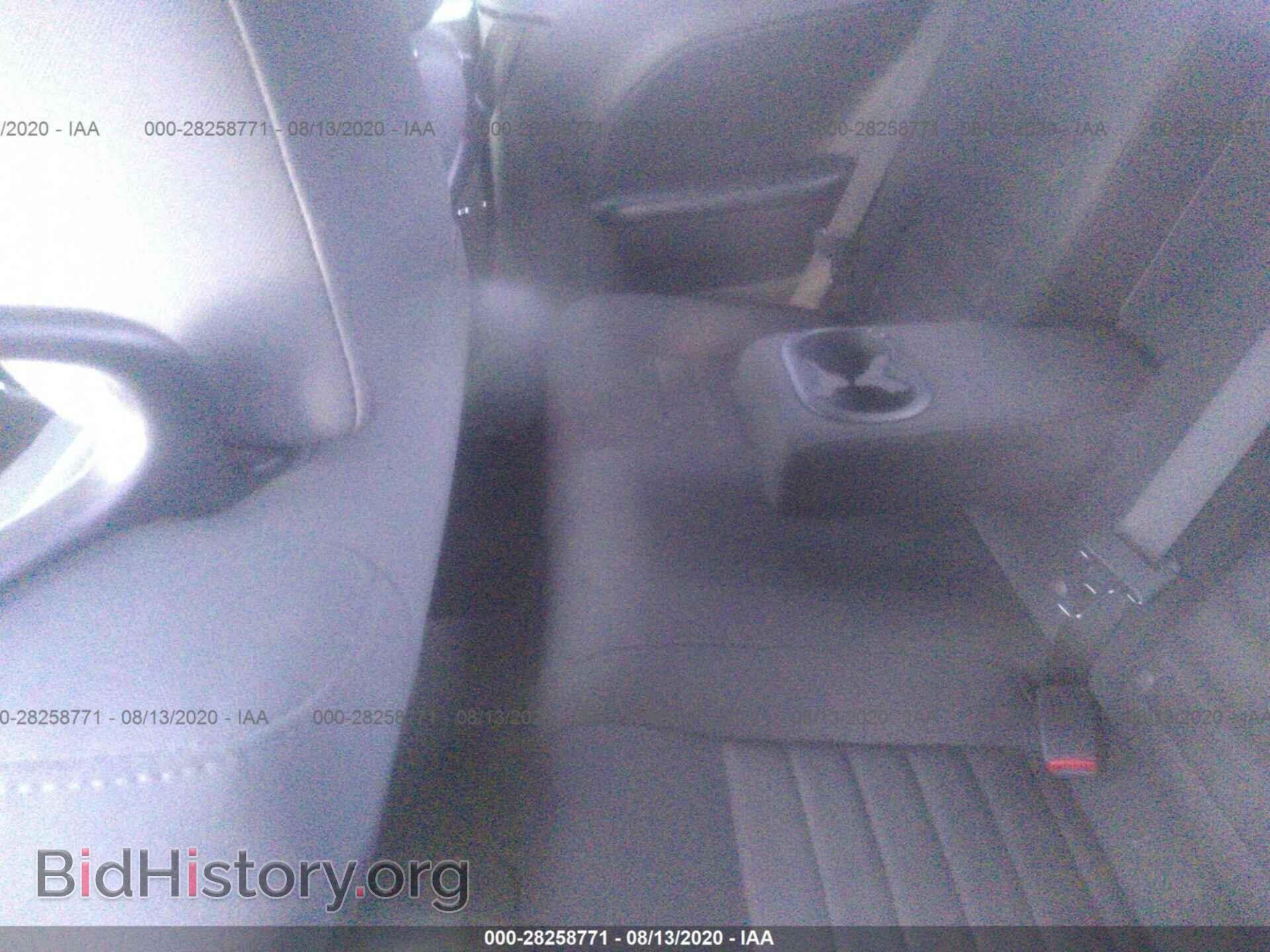 2010 DODGE CHALLENGER - VIN: 2B3CJ4DVXAH240632 - Photo 8