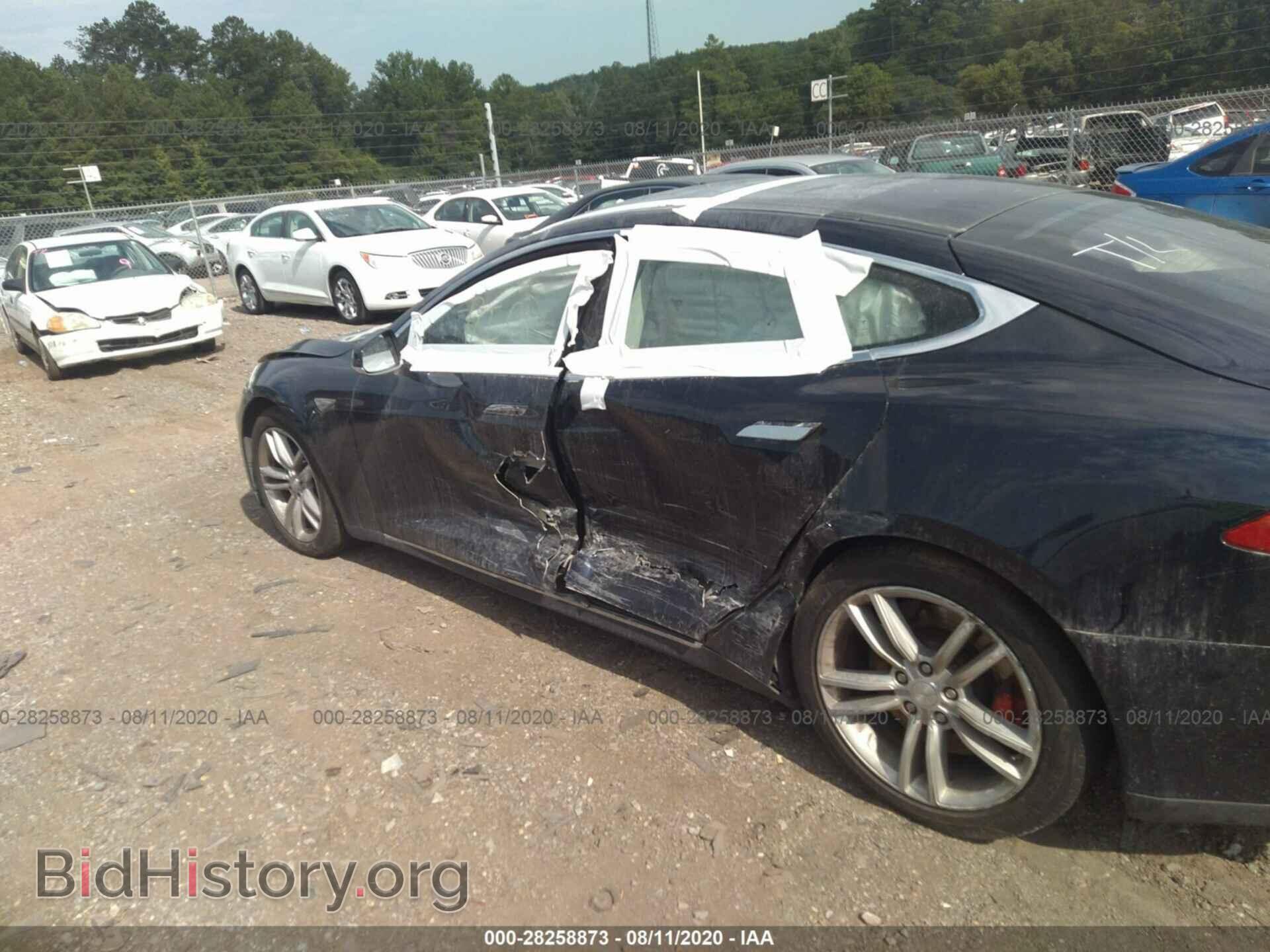 2014 TESLA MODEL S - VIN: 5YJSA1H16EFP33512 - Фото 6