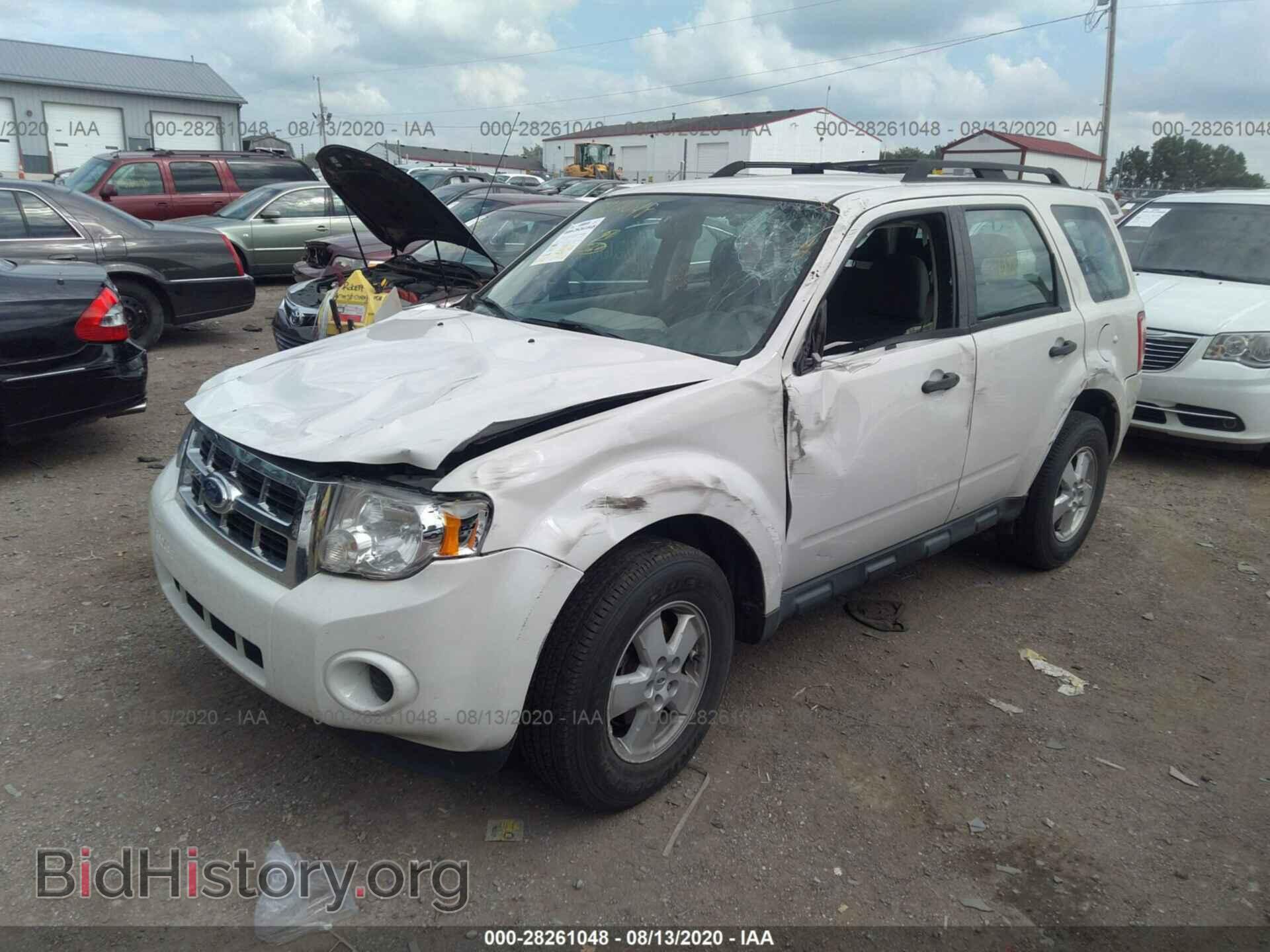2011 FORD ESCAPE - VIN: 1FMCU0C76BKB22004 - Фото 2
