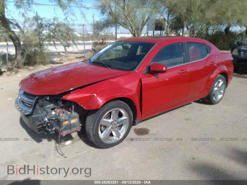 2011 Dodge AVENGER (VIN 1B3BD2FGXBN526169) — photo 2 of 12