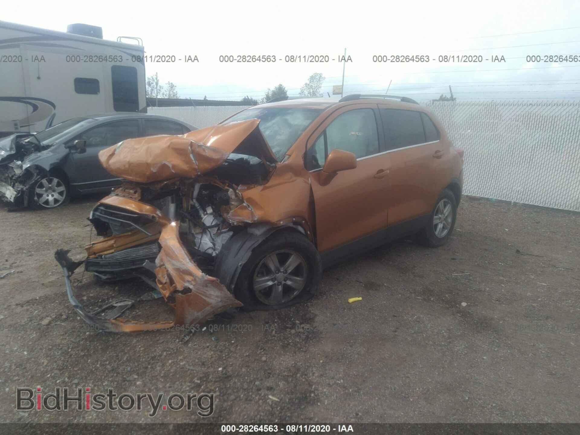 2017 CHEVROLET TRAX - VIN: 3GNCJLSB4HL185606 - Фото 2
