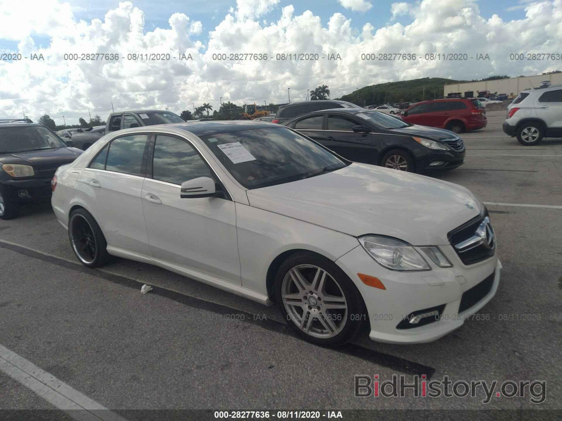 Photo WDDHF8HB9AA101206 - MERCEDES-BENZ E-CLASS 2010