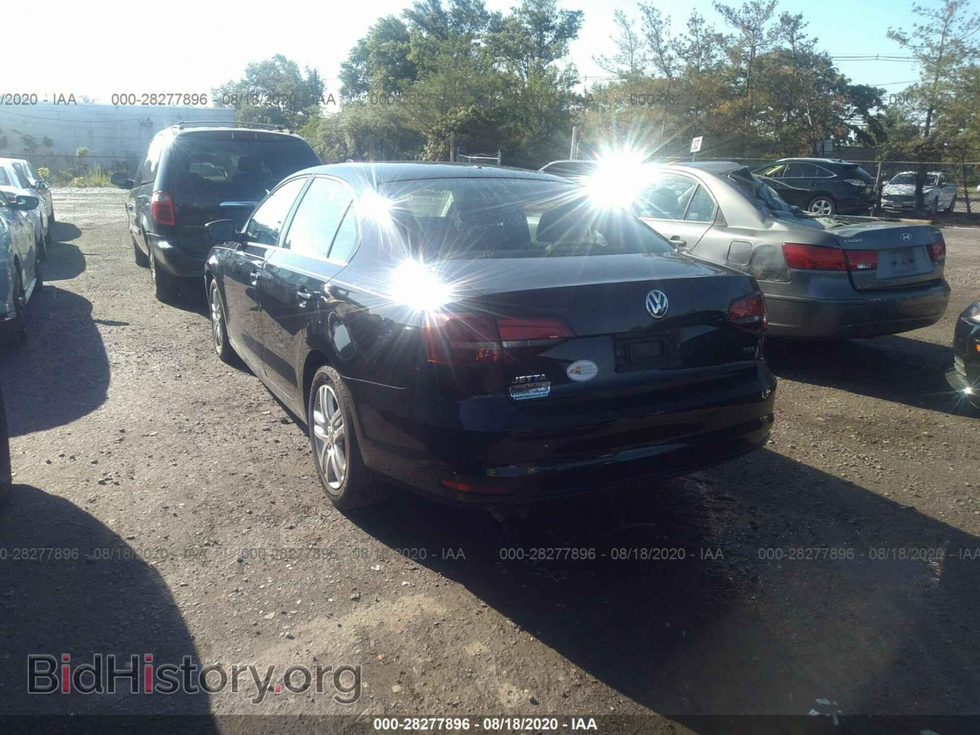 2017 VOLKSWAGEN JETTA - VIN: 3VW2B7AJ3HM237400 - Фото 3