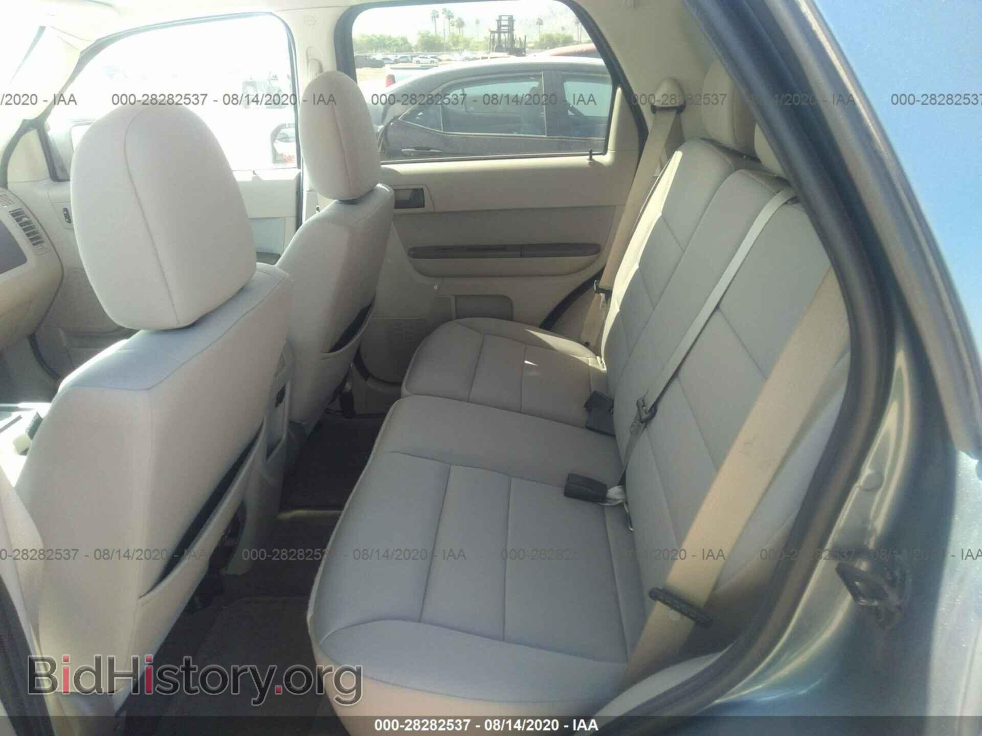 2011 FORD ESCAPE - VIN: 1FMCU0D73BKB65441 - Photo 8