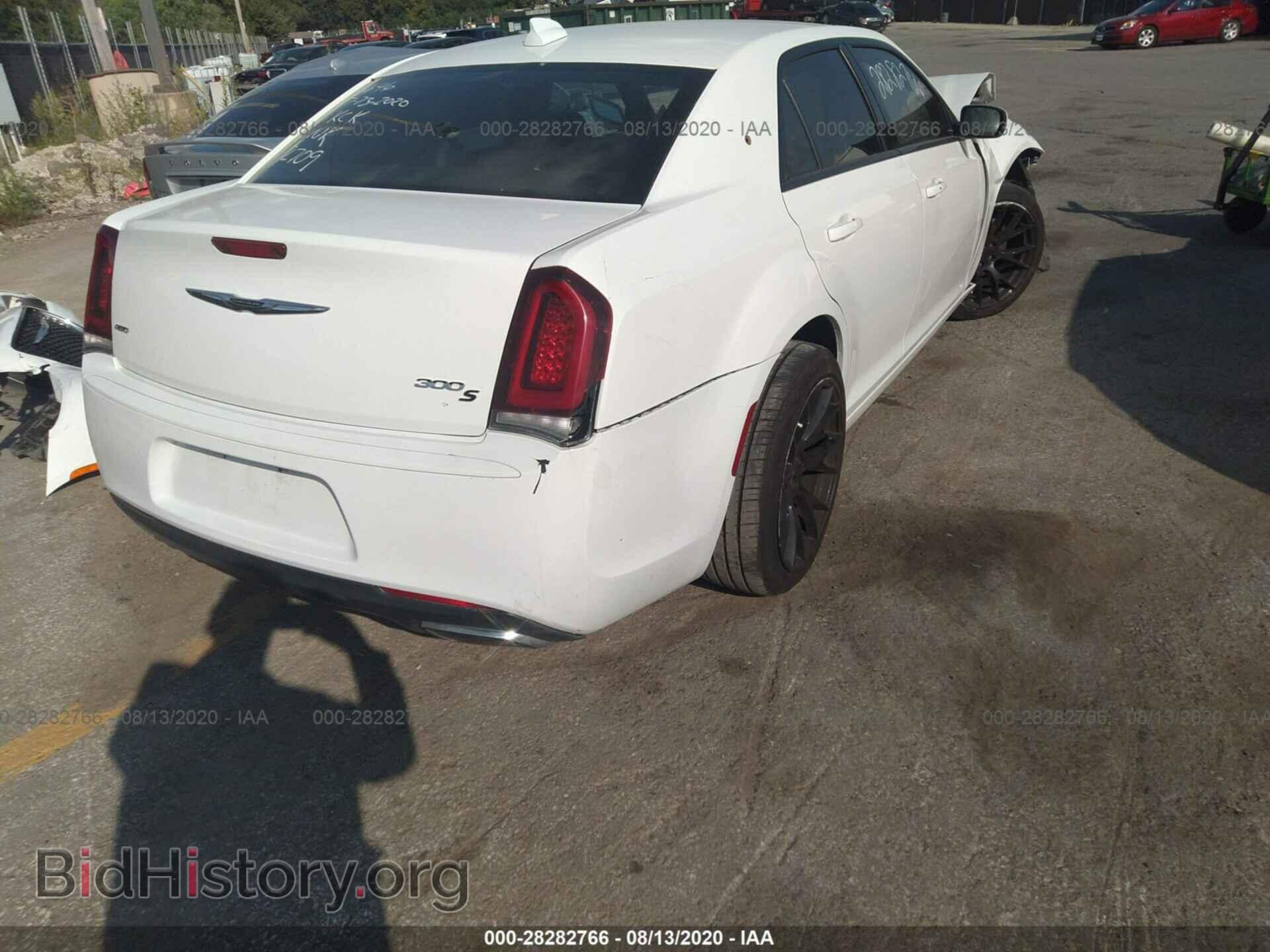 2016 CHRYSLER 300 - VIN: 2C3CCAGG7GH282709 - Фото 4