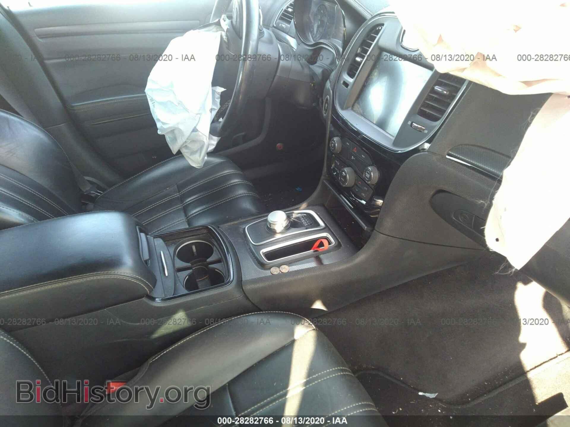 2016 CHRYSLER 300 - VIN: 2C3CCAGG7GH282709 - Фото 5