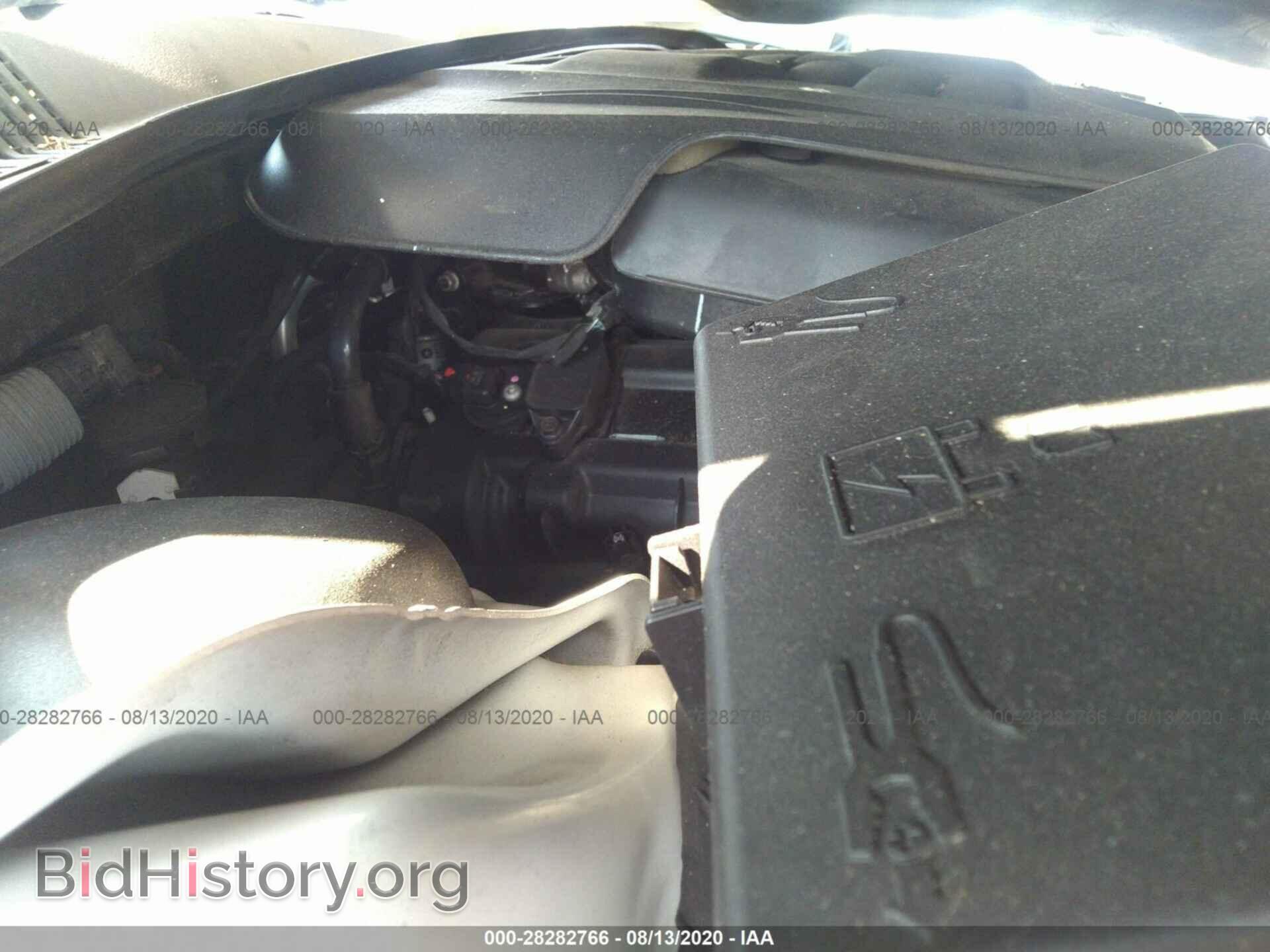 2016 CHRYSLER 300 - VIN: 2C3CCAGG7GH282709 - Фото 10