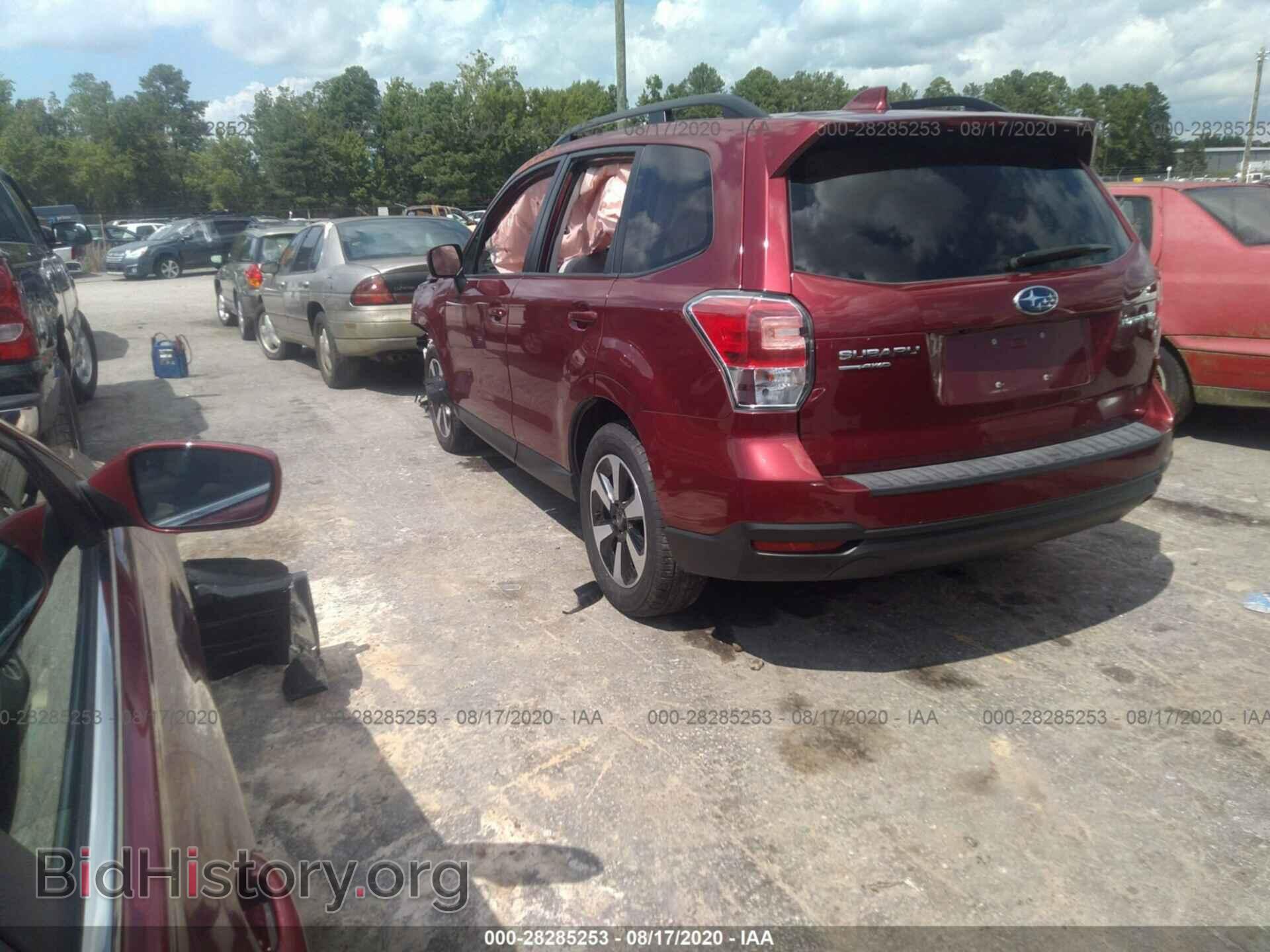 2018 SUBARU FORESTER - VIN: JF2SJAEC6JH612156 - Фото 3