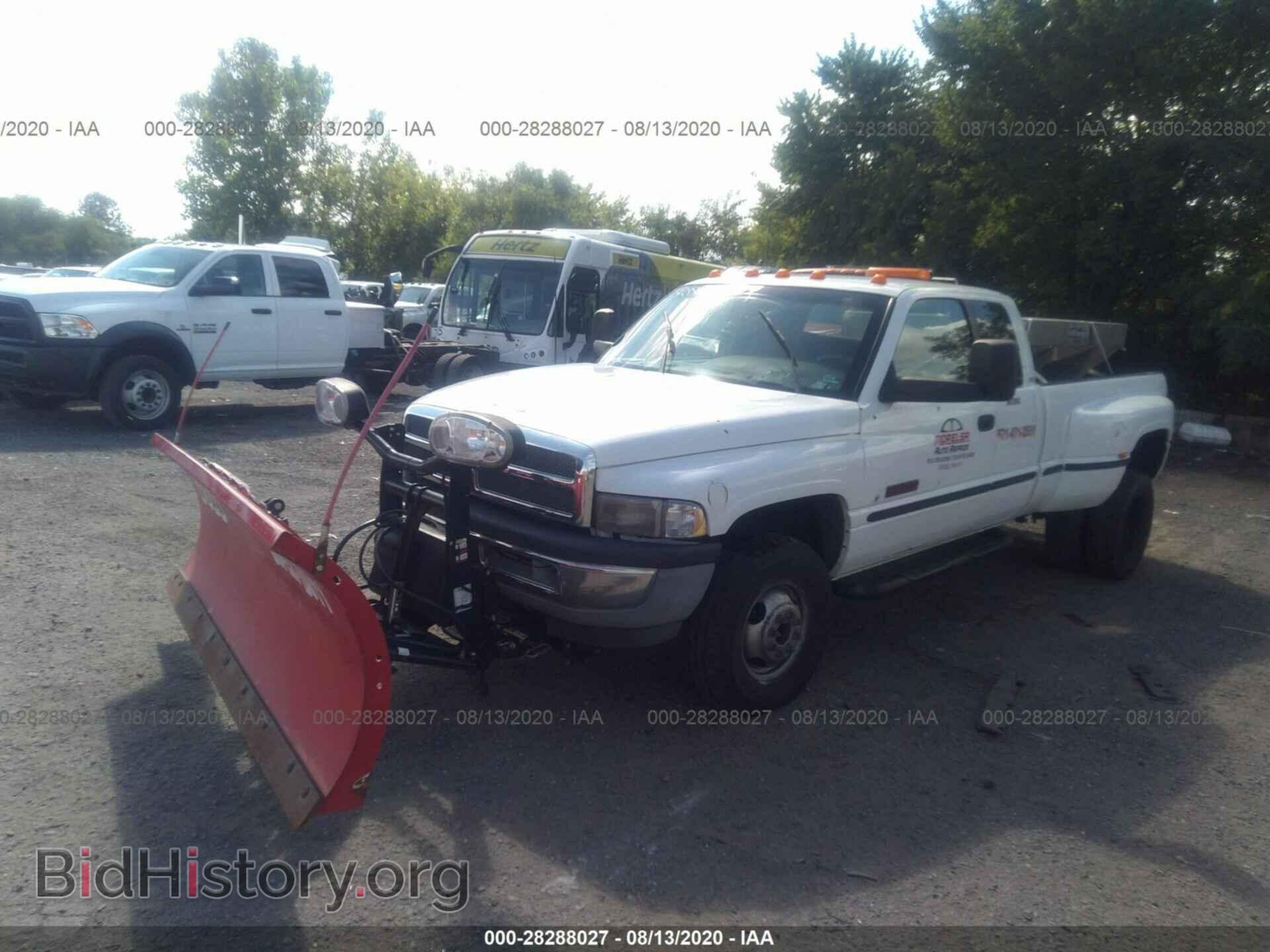 1998 DODGE RAM 3500 - VIN: 1B7MF33DXWJ113067 - Фото 2