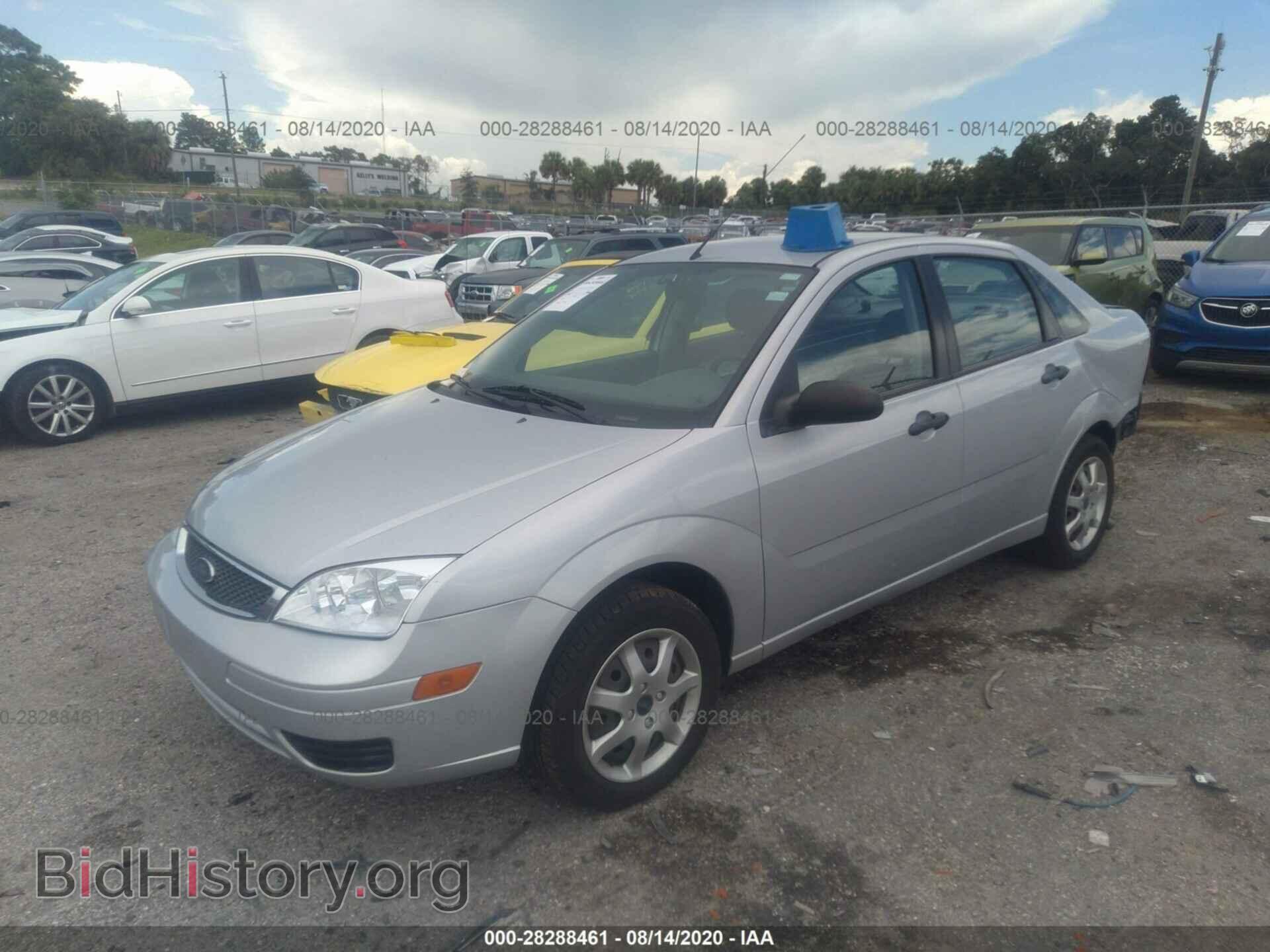 2005 FORD FOCUS - VIN: 1FAFP34N05W269199 - Фото 2