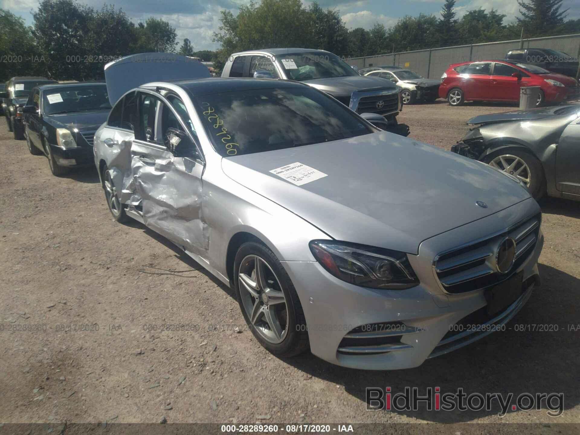 Photo WDDZF4KB3HA076352 - MERCEDES-BENZ E-CLASS 2017