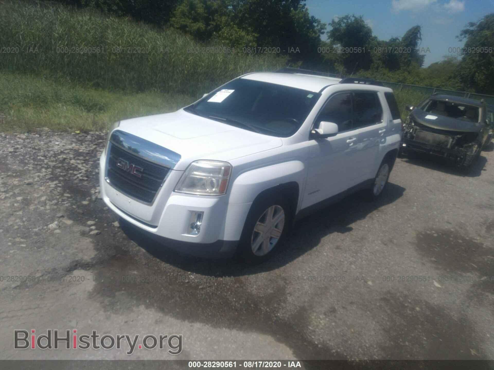 2011 GMC TERRAIN - VIN: 2CTFLTE52B6214977 - Photo 2