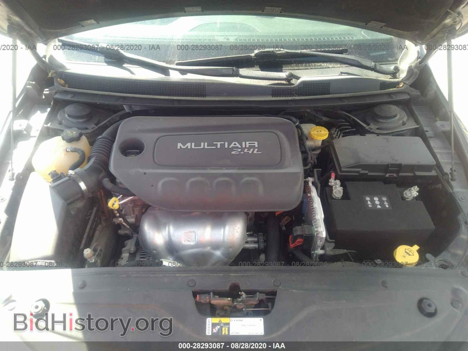 2015 CHRYSLER 200 - VIN: 1C3CCCAB3FN755844 - Photo 10
