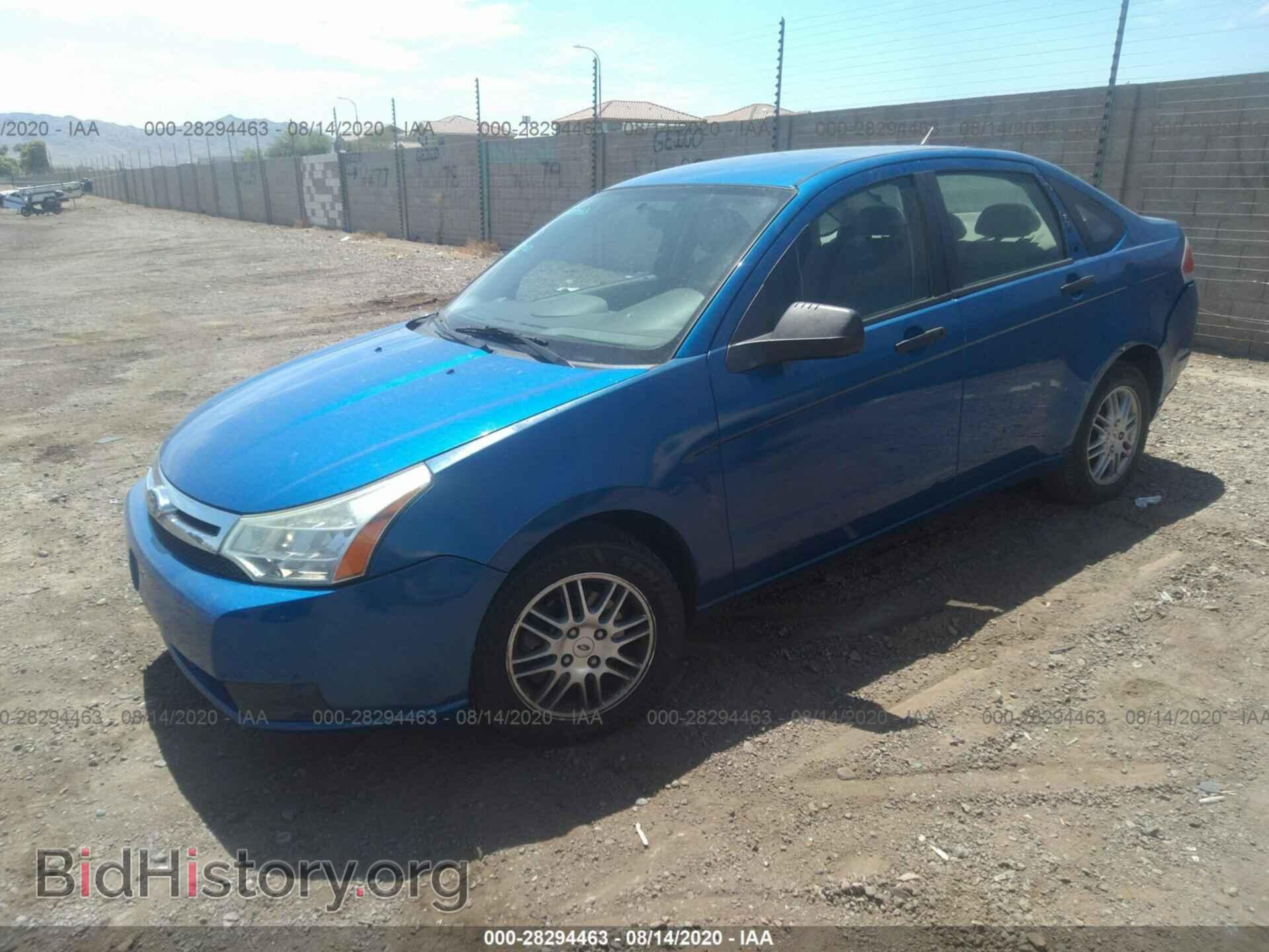 2011 FORD FOCUS - VIN: 1FAHP3FN0BW195204 - Фото 2