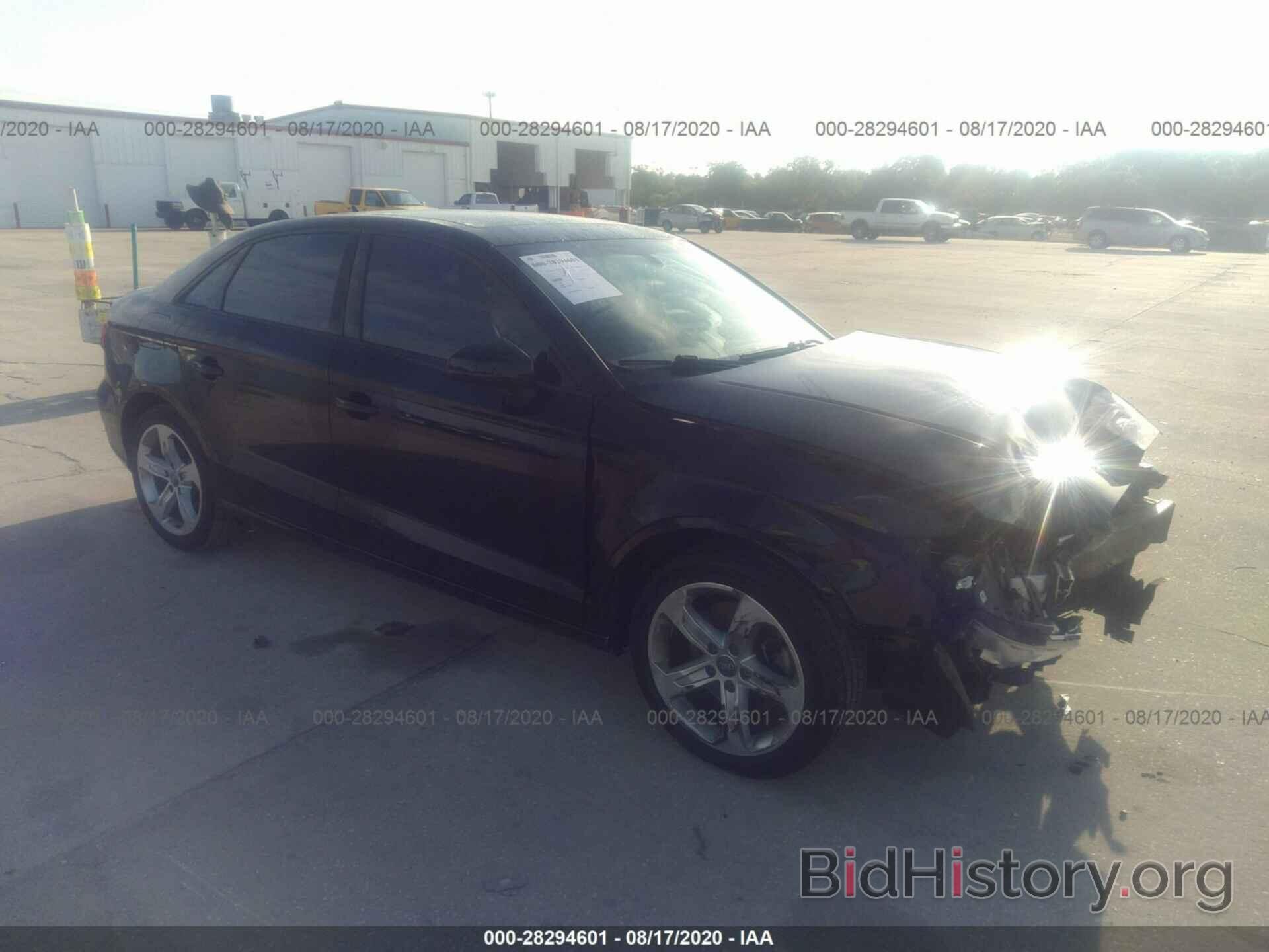 Photo WAUAUGFF9H1032557 - AUDI A3 SEDAN 2017