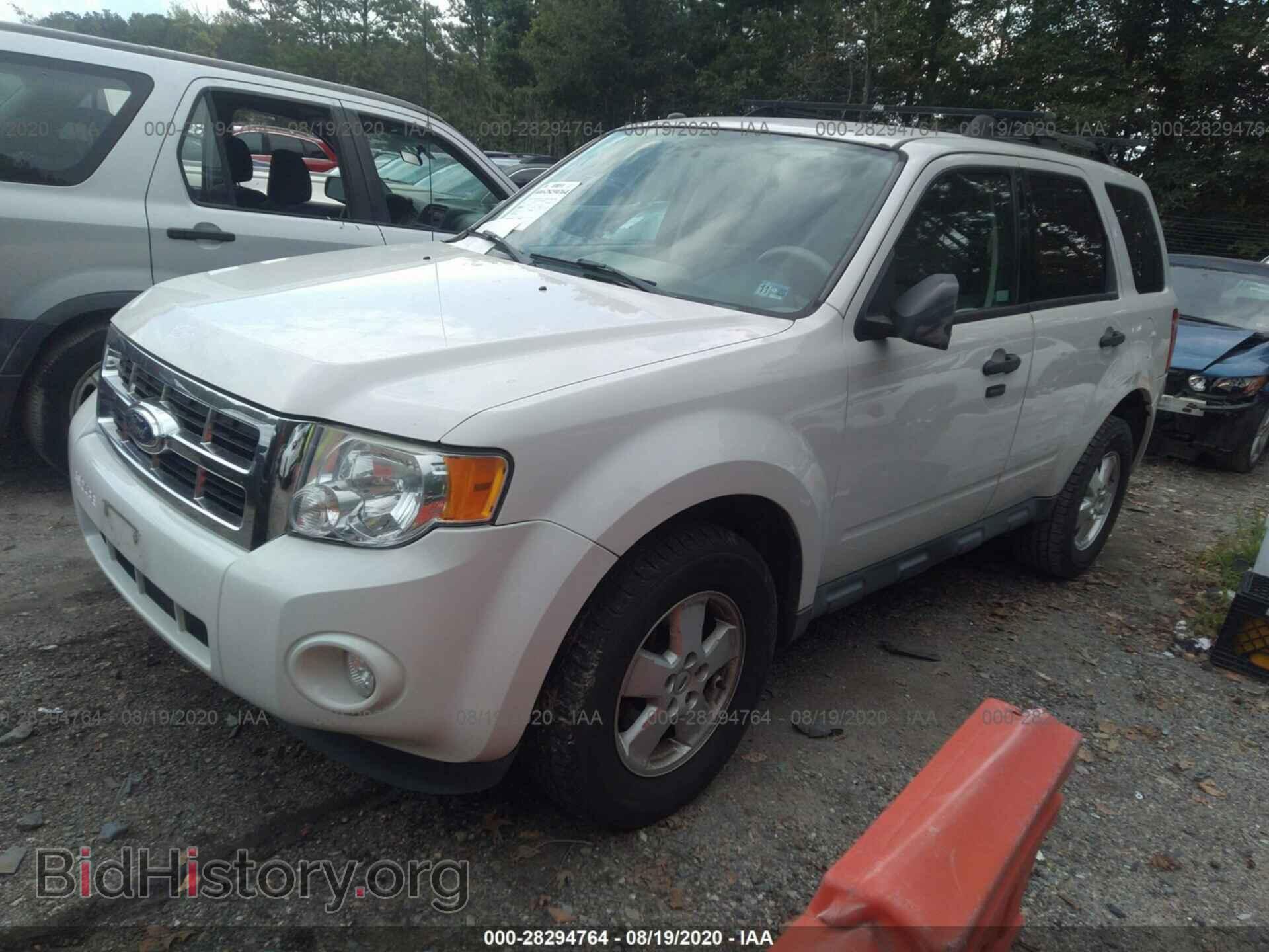2011 FORD ESCAPE - VIN: 1FMCU0D76BKB47418 - Photo 2
