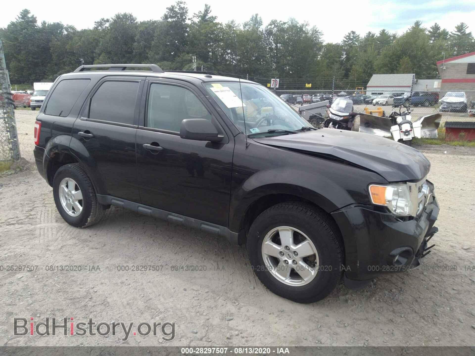 Фотография 1FMCU0D75BKA30638 - FORD ESCAPE 2011