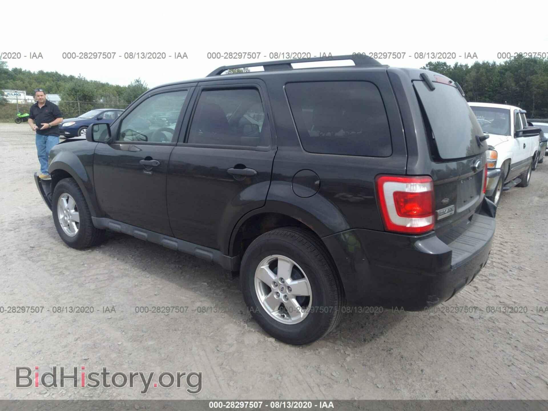 2011 FORD ESCAPE - VIN: 1FMCU0D75BKA30638 - Фото 3