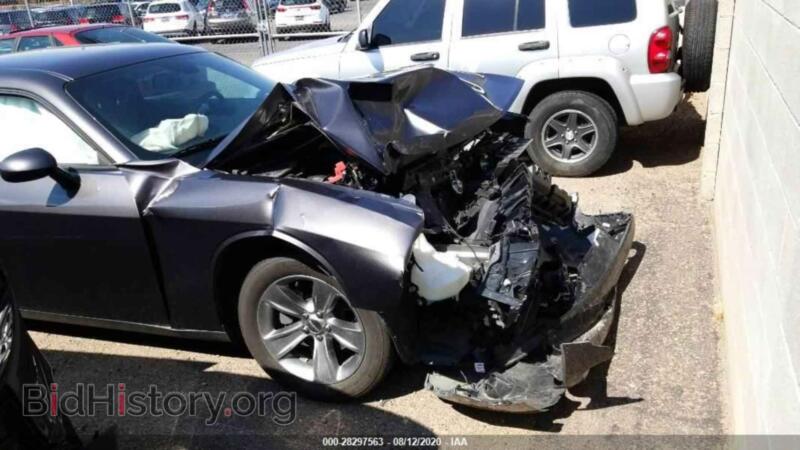 2019 Dodge CHALLENGER (VIN 2C3CDZAG5KH694110) — photo 8 of 12