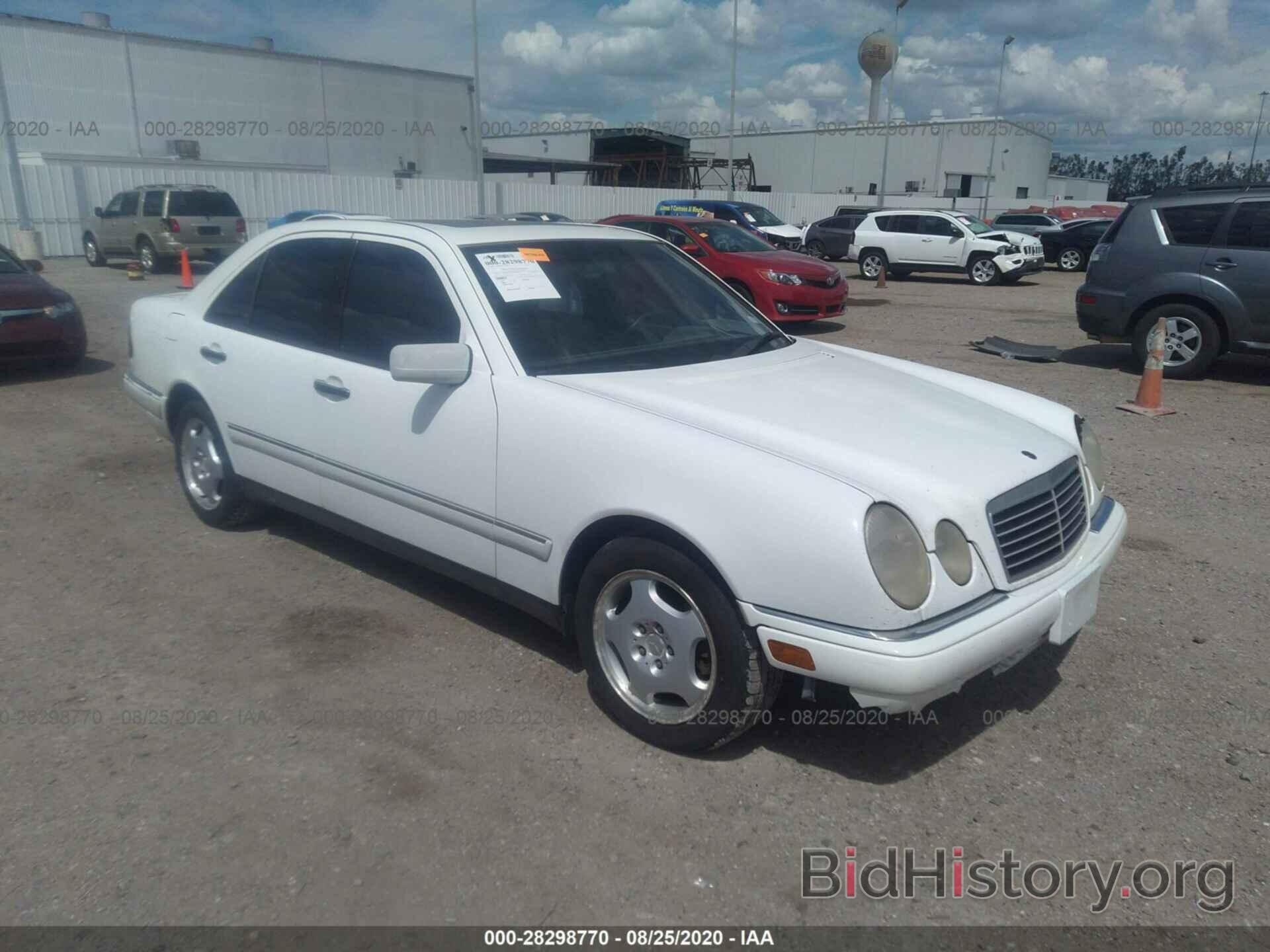 Photo WDBJF72F2VA216042 - MERCEDES-BENZ E-CLASS 1997