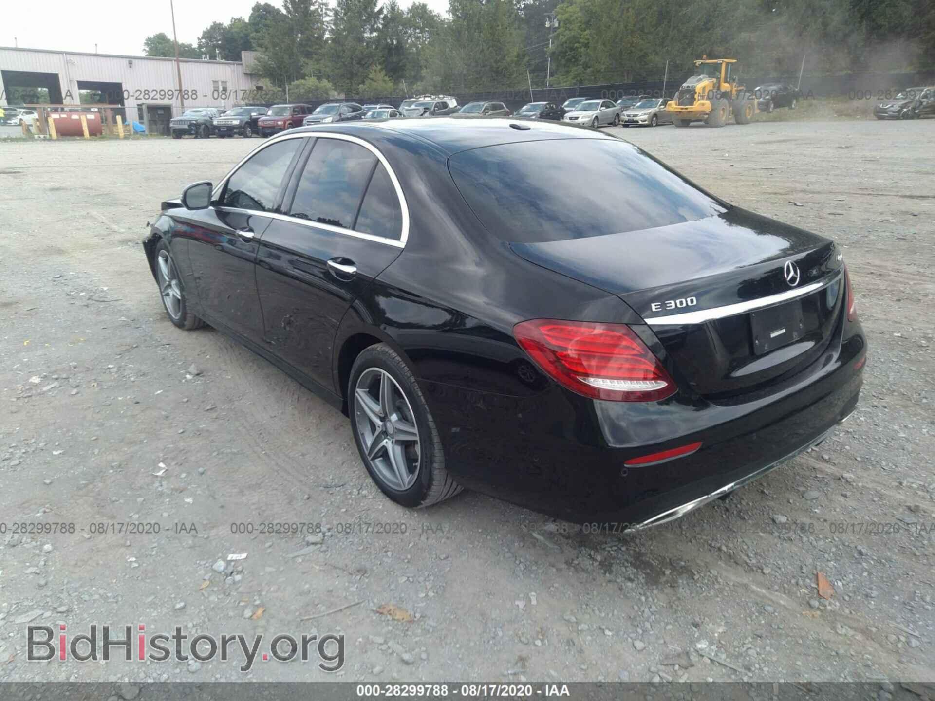 2017 MERCEDES-BENZ E-CLASS - VIN: WDDZF4KB2HA080618 - Фото 3