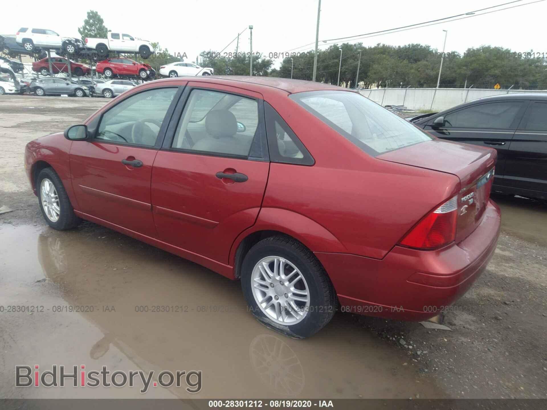 2005 FORD FOCUS - VIN: 1FAFP34N35W229098 - Фото 3