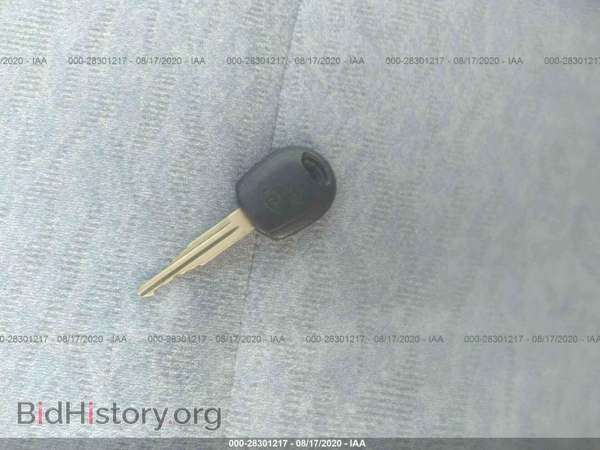 2005 KIA OPTIMA - VIN: KNAGD126355383384 - Фото 11