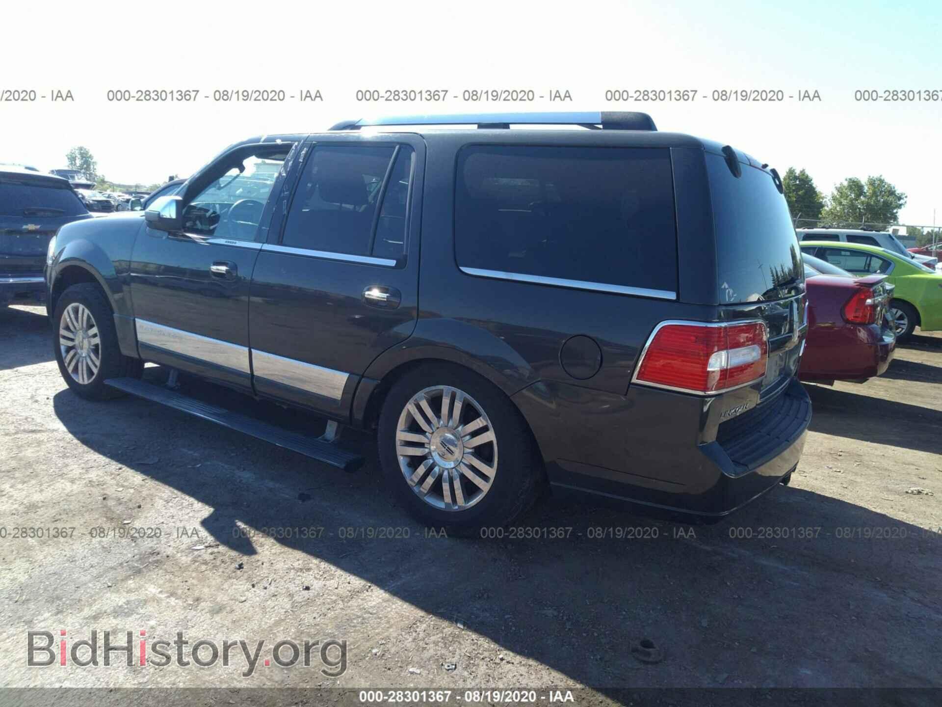 2007 LINCOLN NAVIGATOR - VIN: 5LMFU28577LJ01452 - Фото 3