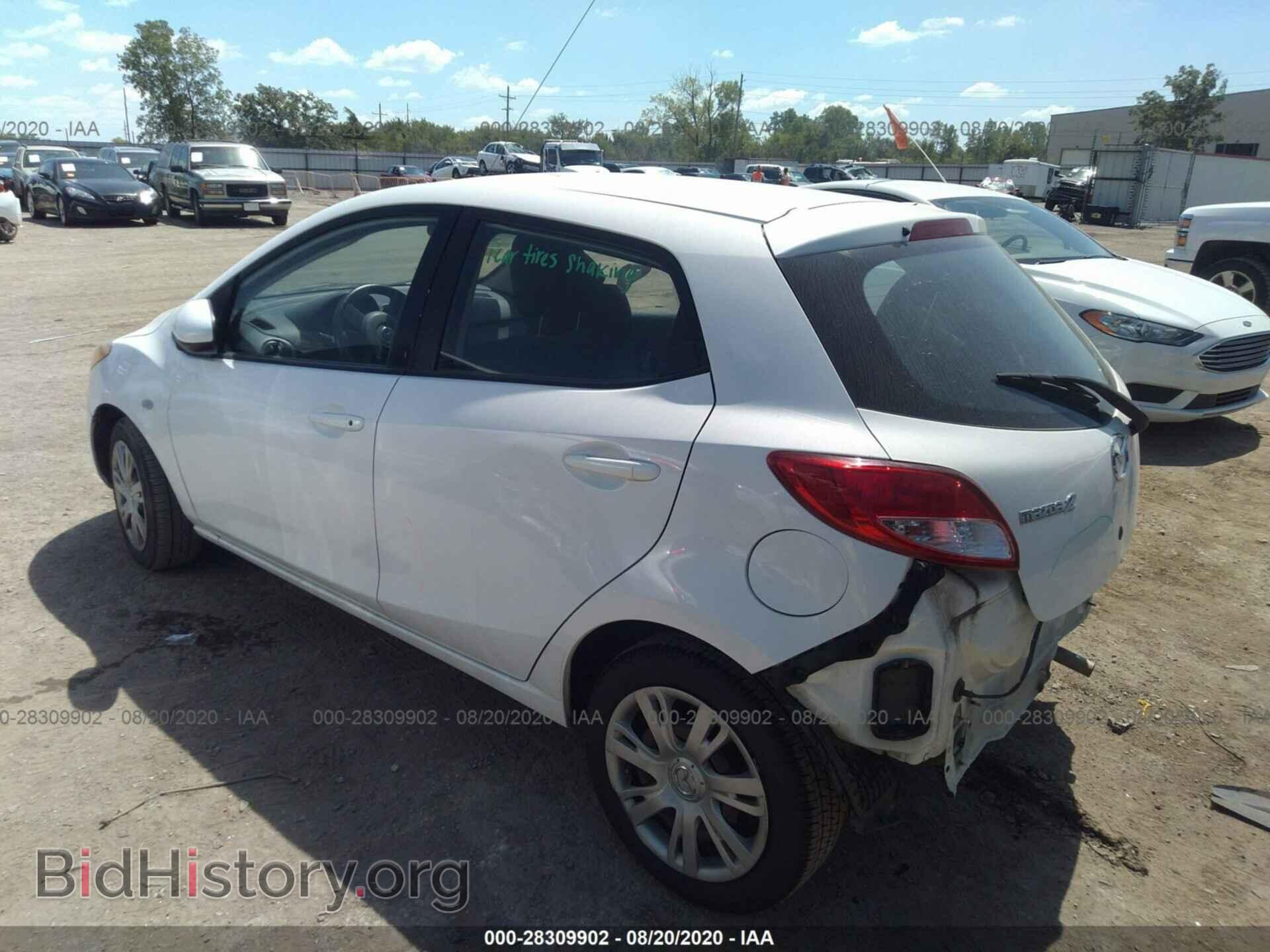 2014 MAZDA MAZDA2 - VIN: JM1DE1KY4E0172485 - Фото 3