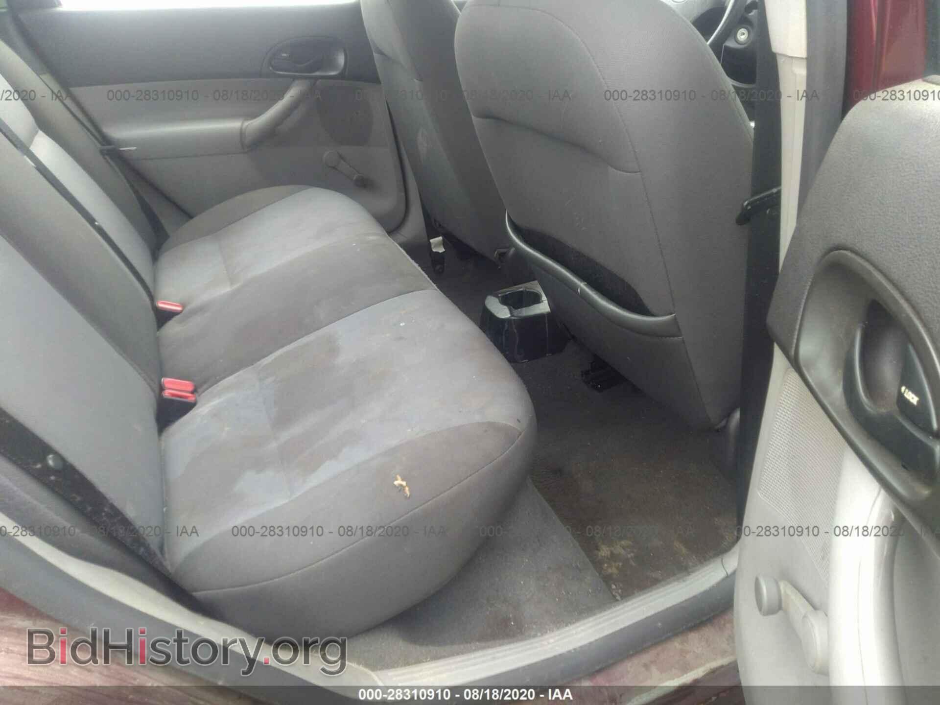 2006 FORD FOCUS - VIN: 1FAFP34N56W211011 - Фото 8