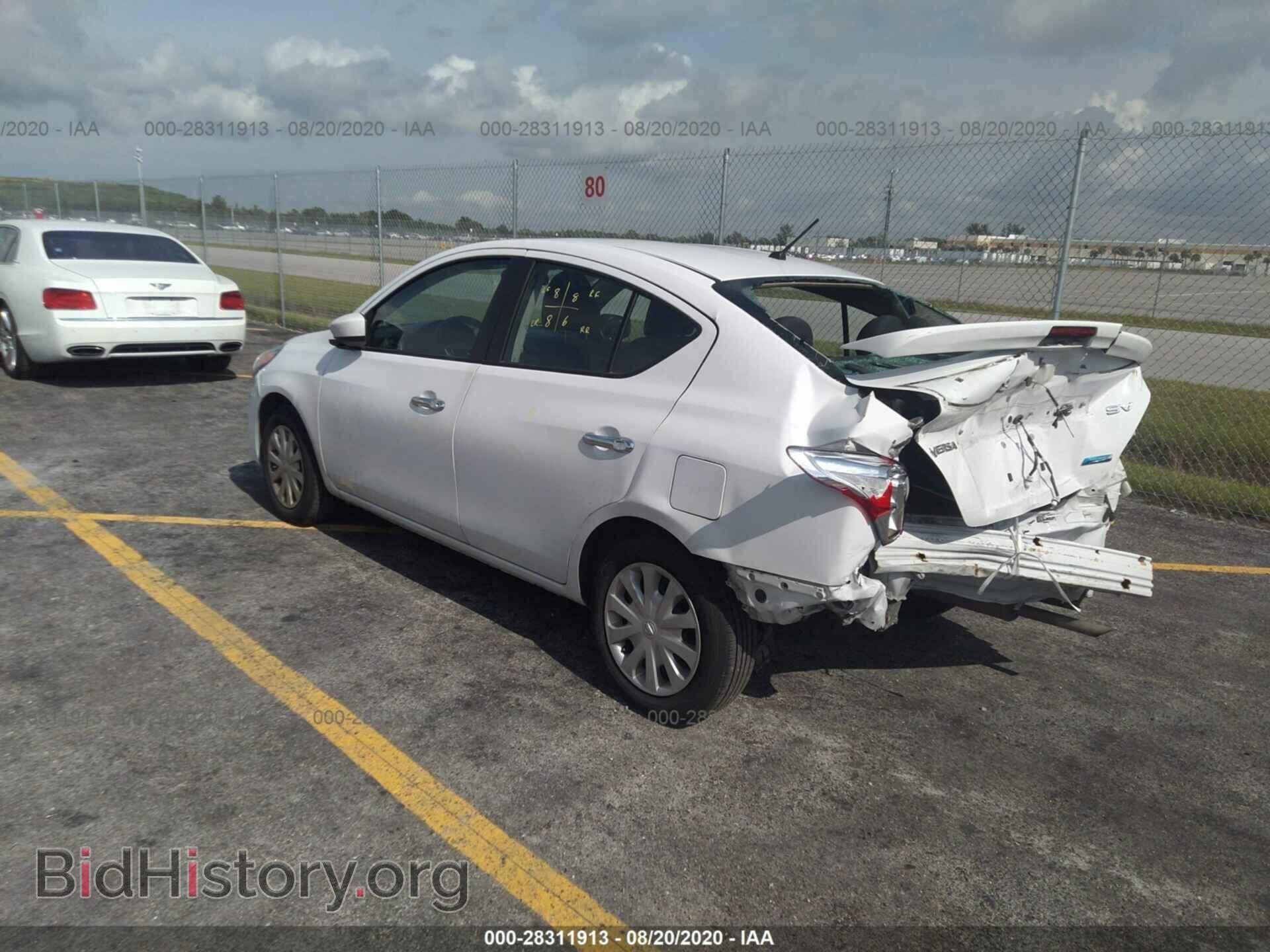 2016 NISSAN VERSA - VIN: 3N1CN7AP7GL854938 - Фото 3