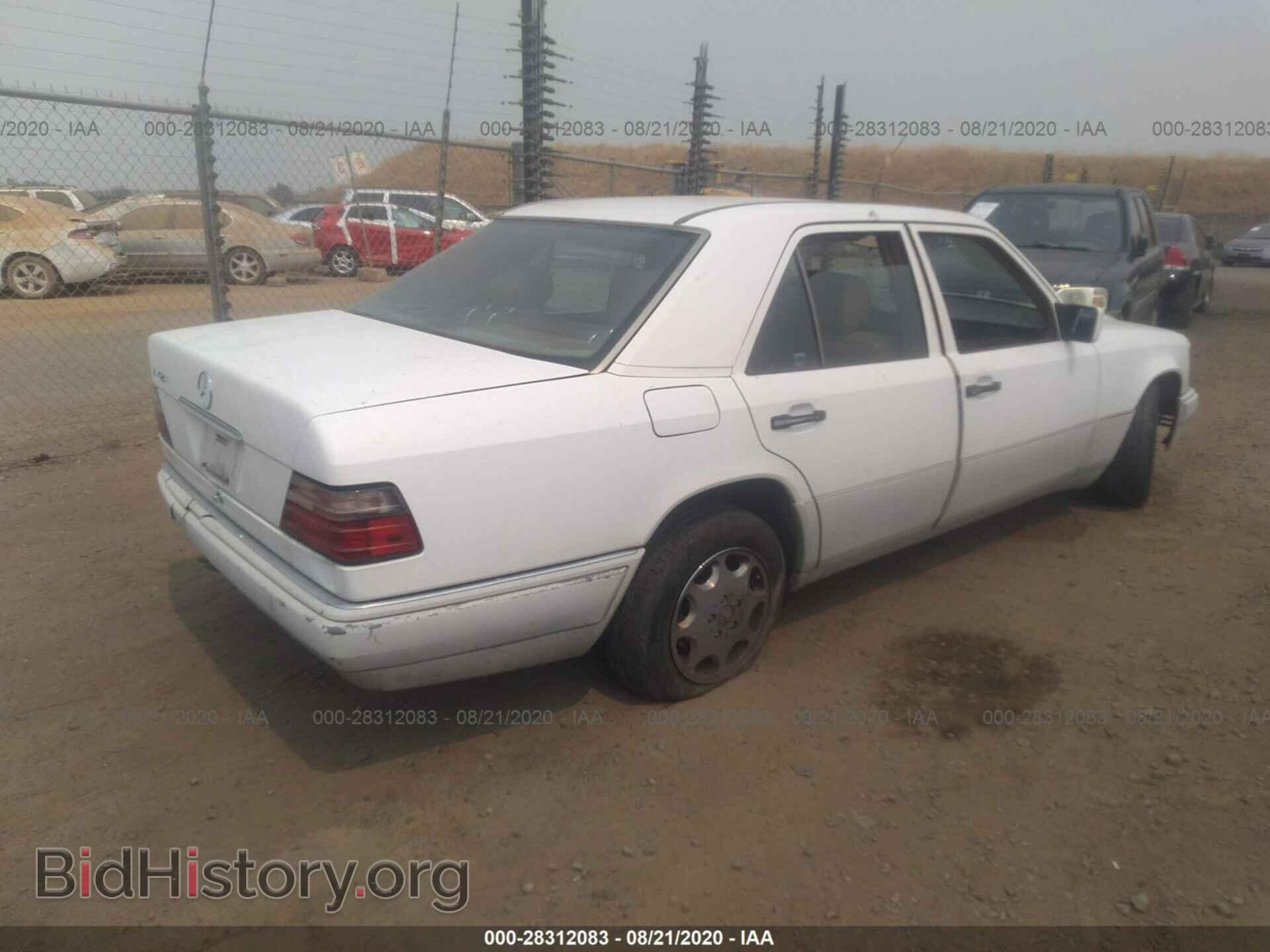 1995 MERCEDES-BENZ E - VIN: WDBEA34E1SC176033 - Фото 4