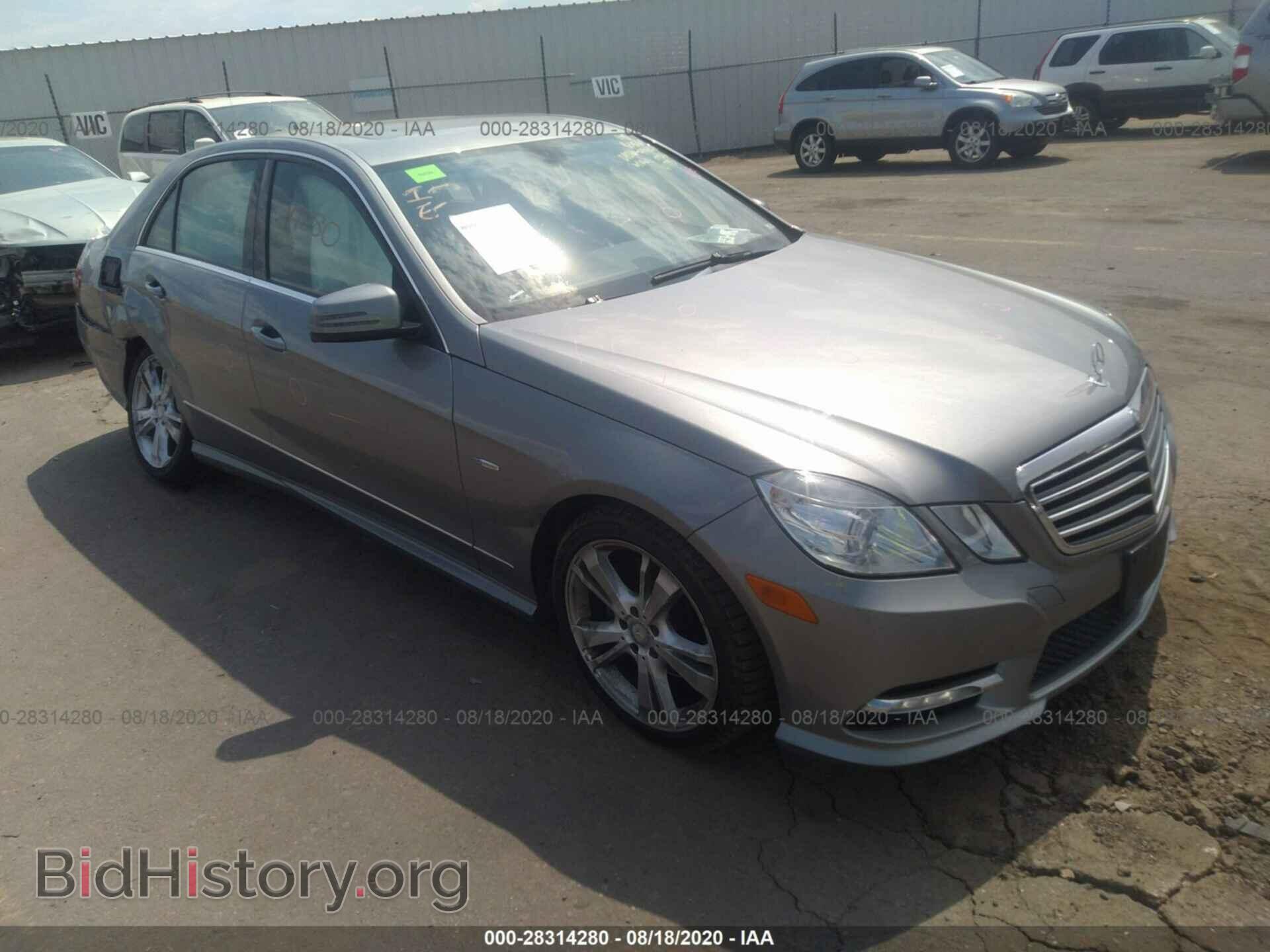 Photo WDDHF8JB8CA640736 - MERCEDES-BENZ E-CLASS 2012