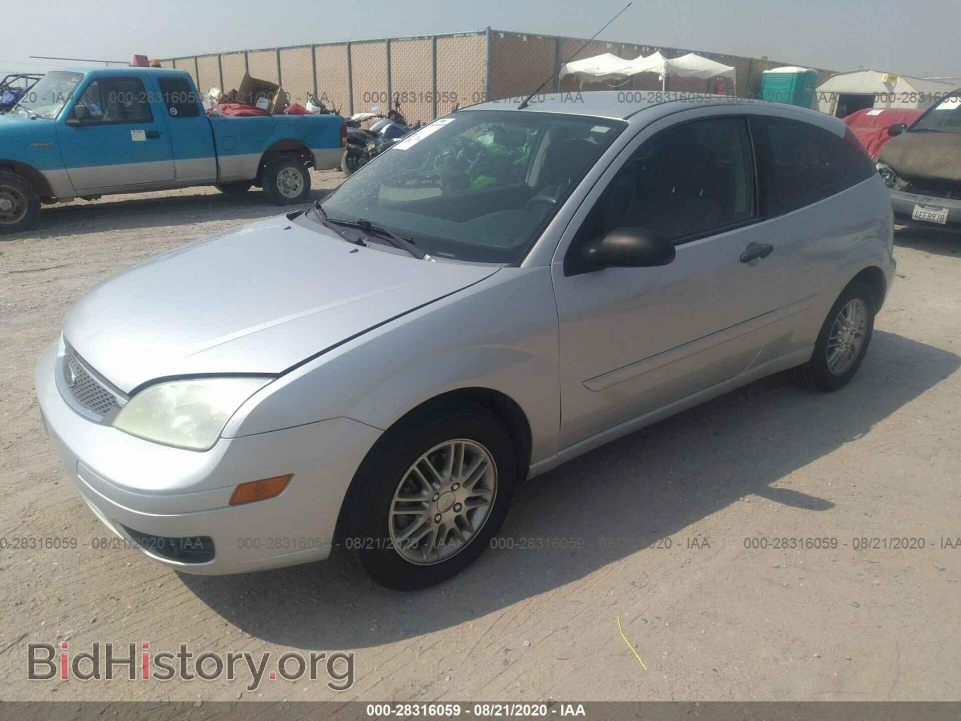 2007 FORD FOCUS - VIN: 1FAHP31NX7W137132 - Фото 2
