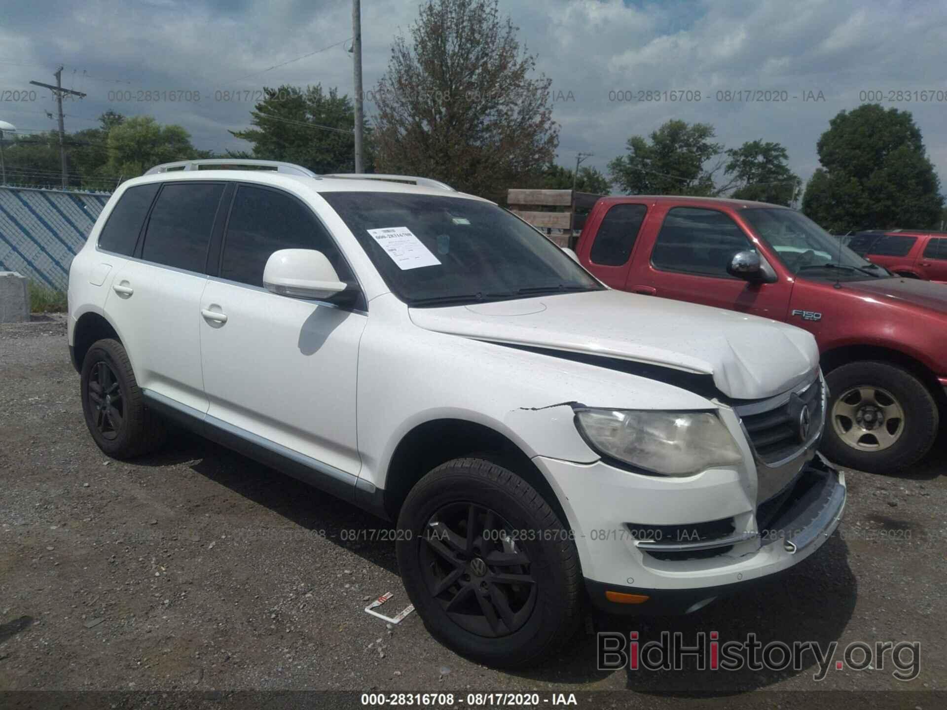 Фотография WVGBE77L18D012418 - VOLKSWAGEN TOUAREG 2 2008