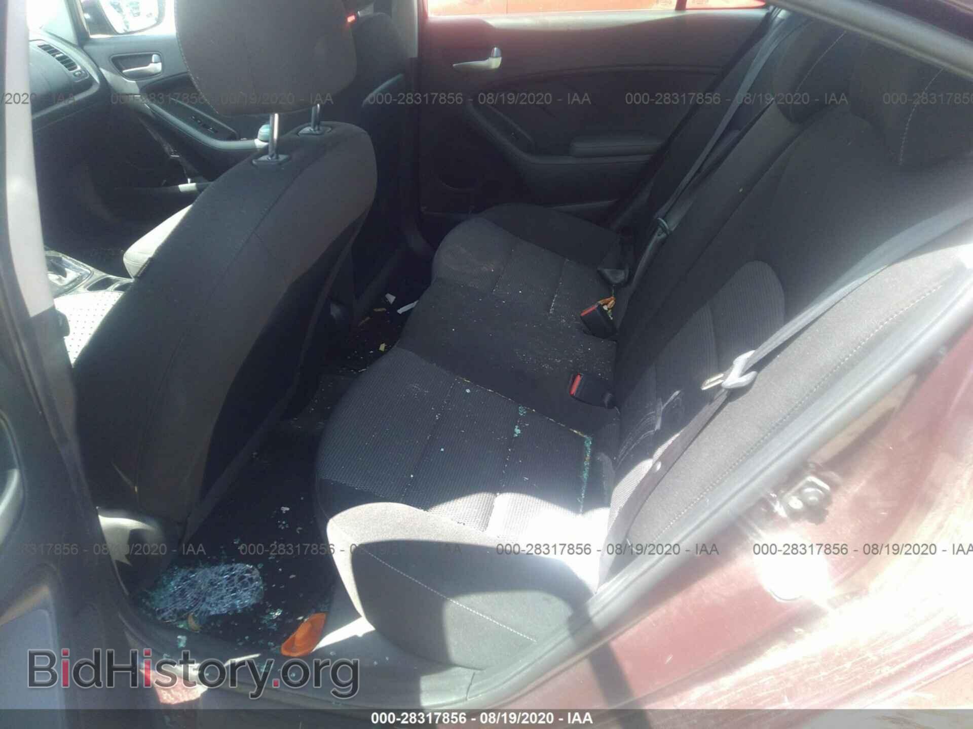 2017 KIA FORTE - VIN: 3KPFK4A75HE109998 - Photo 8