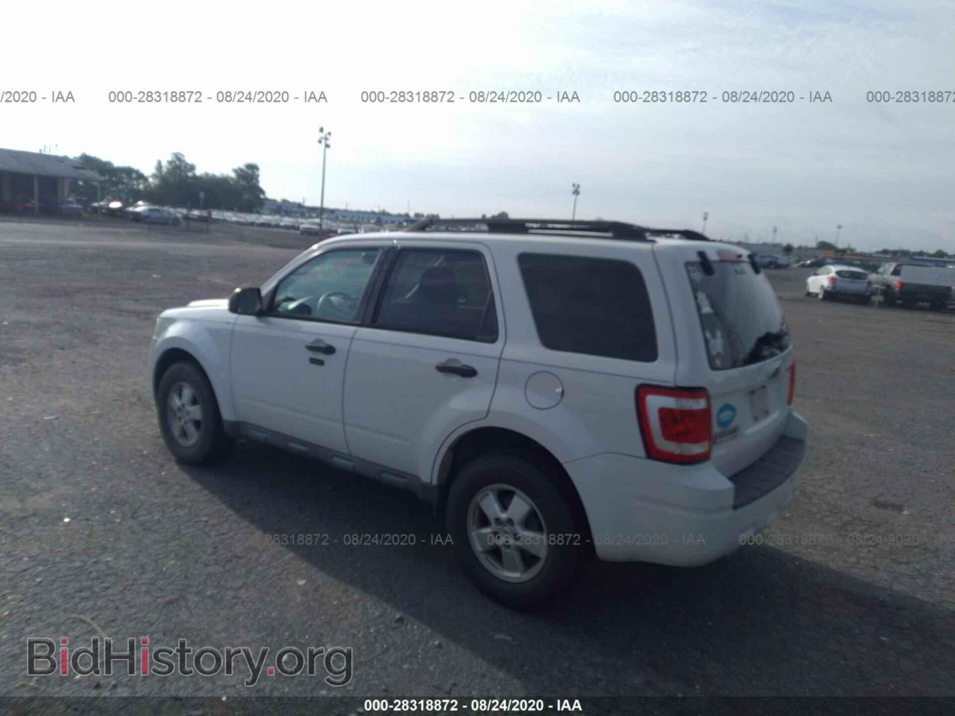 2009 FORD ESCAPE - VIN: 1FMCU93759KT65931 - Фото 3