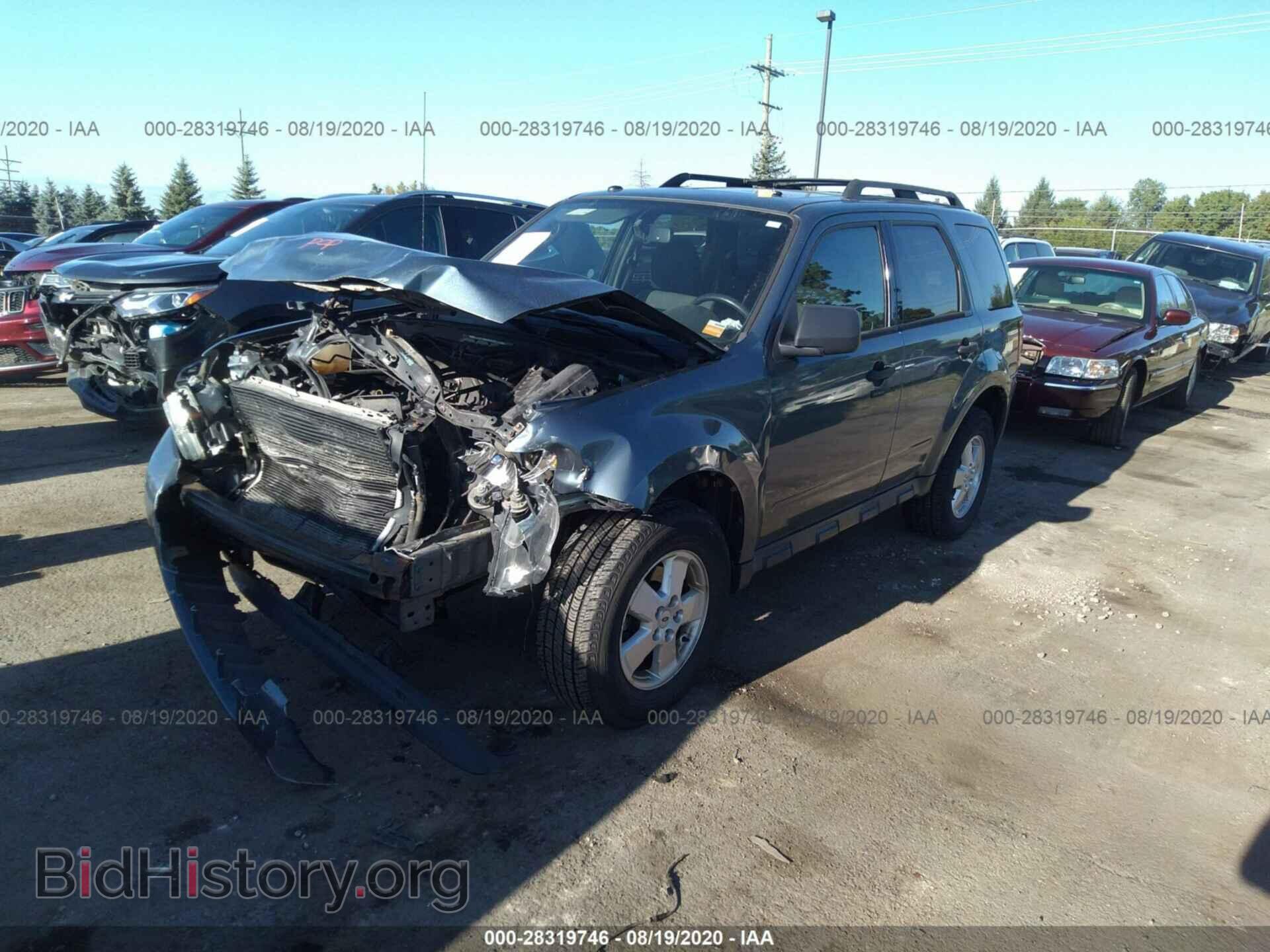 2011 FORD ESCAPE - VIN: 1FMCU0D74BKB64606 - Photo 2