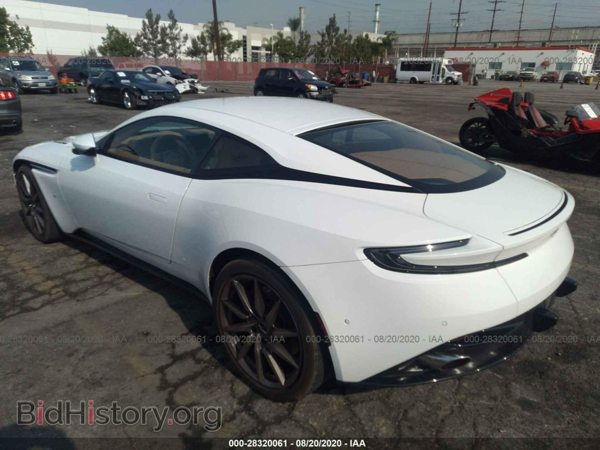 2018 ASTON MARTIN DB11 - VIN: SCFRMFAV2JGL03106 - Фото 3
