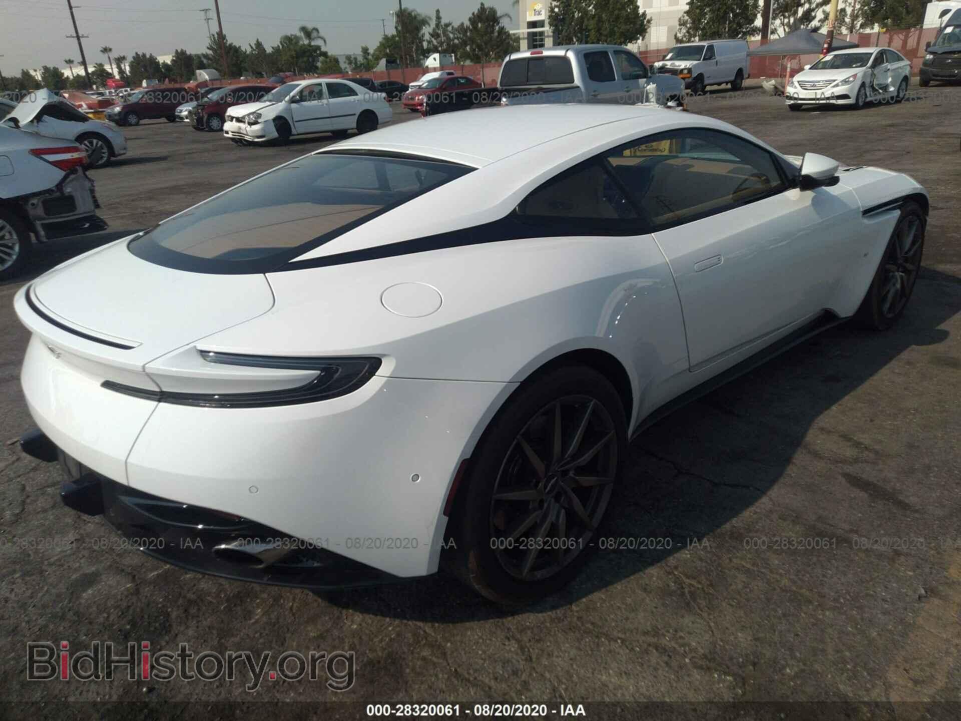 2018 ASTON MARTIN DB11 - VIN: SCFRMFAV2JGL03106 - Фото 4