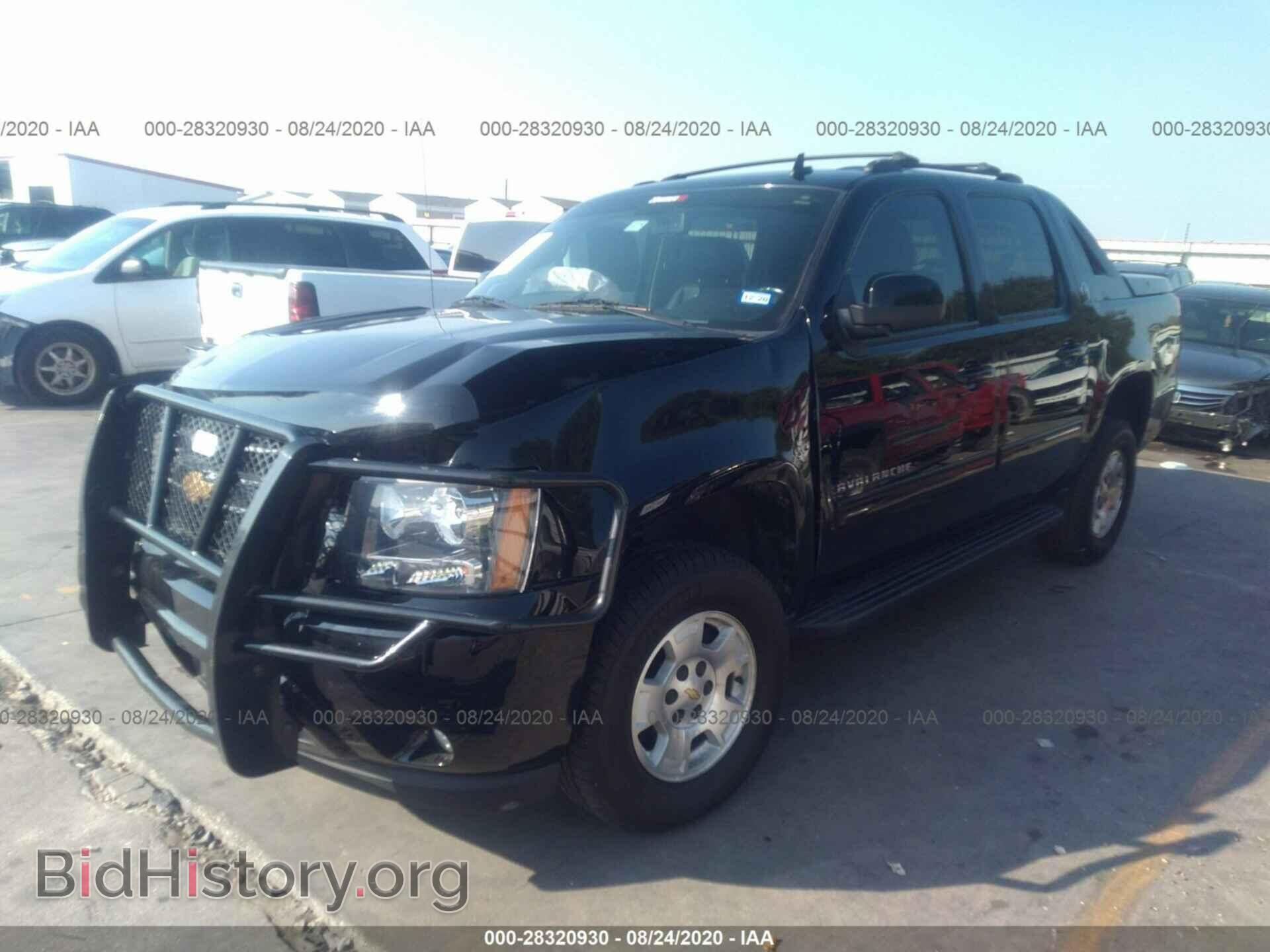 2013 CHEVROLET AVALANCHE - VIN: 3GNMCFE05DG137237 - Фото 2
