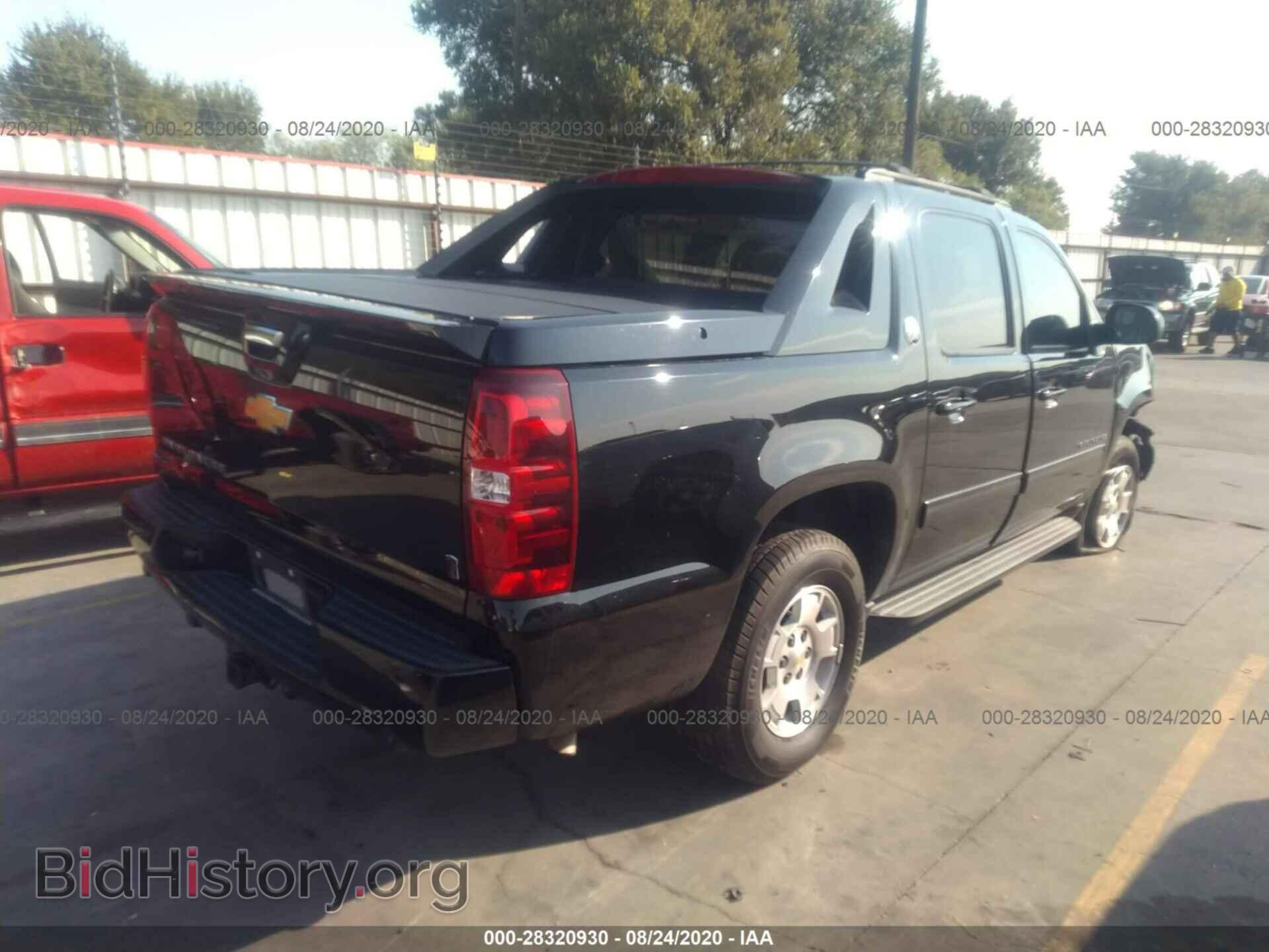 2013 CHEVROLET AVALANCHE - VIN: 3GNMCFE05DG137237 - Фото 4