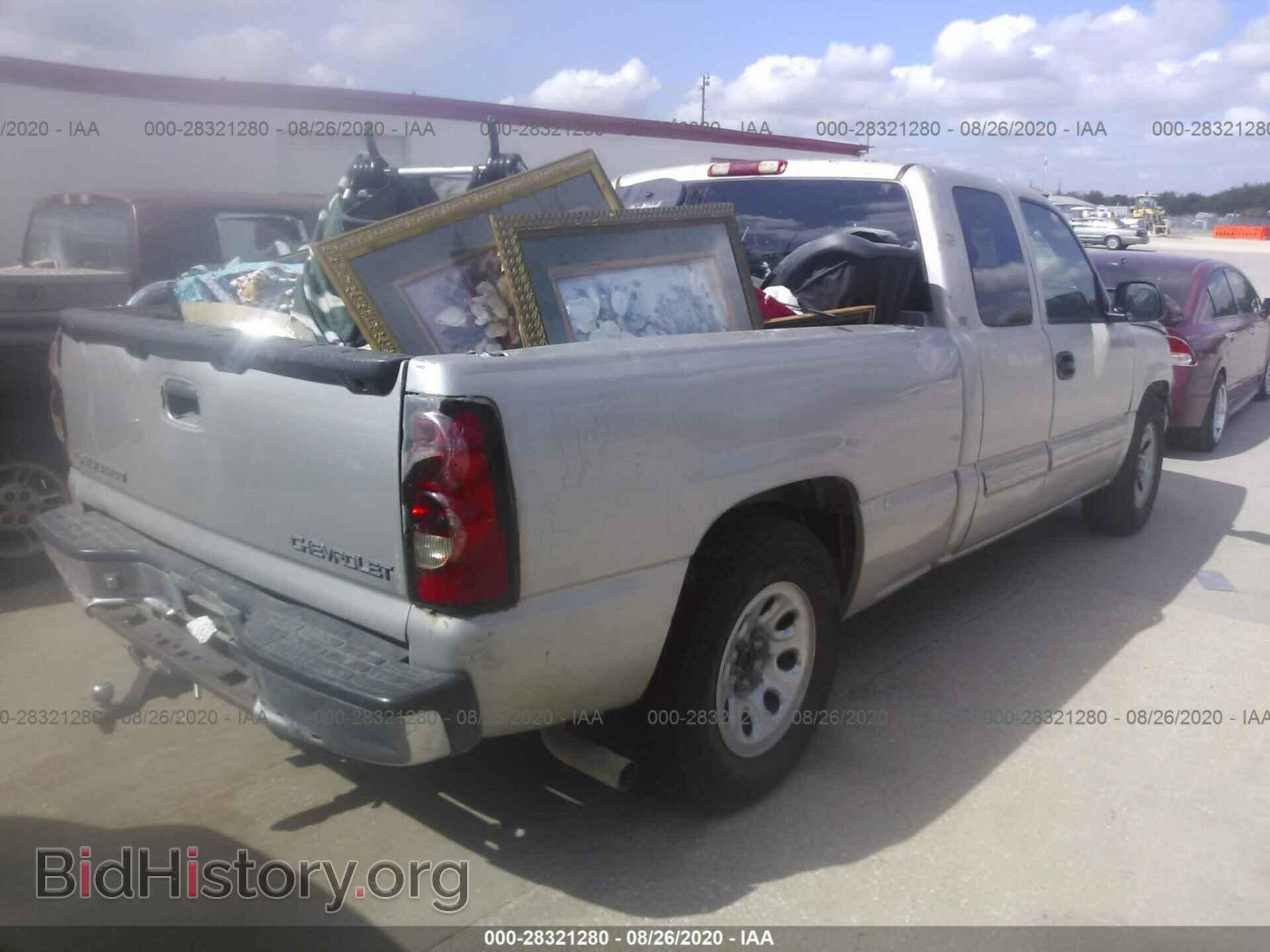 2005 CHEVROLET SILVERADO 1500 - VIN: 2GCEC19VX51353679 - Фото 4